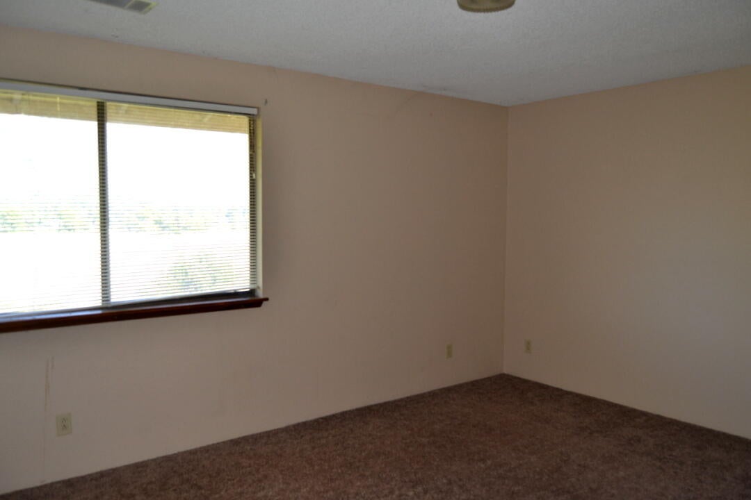 Applegate, Oregon, 97530, United States, 4 Bedrooms Bedrooms, ,3 BathroomsBathrooms,Residential,Active,1963259