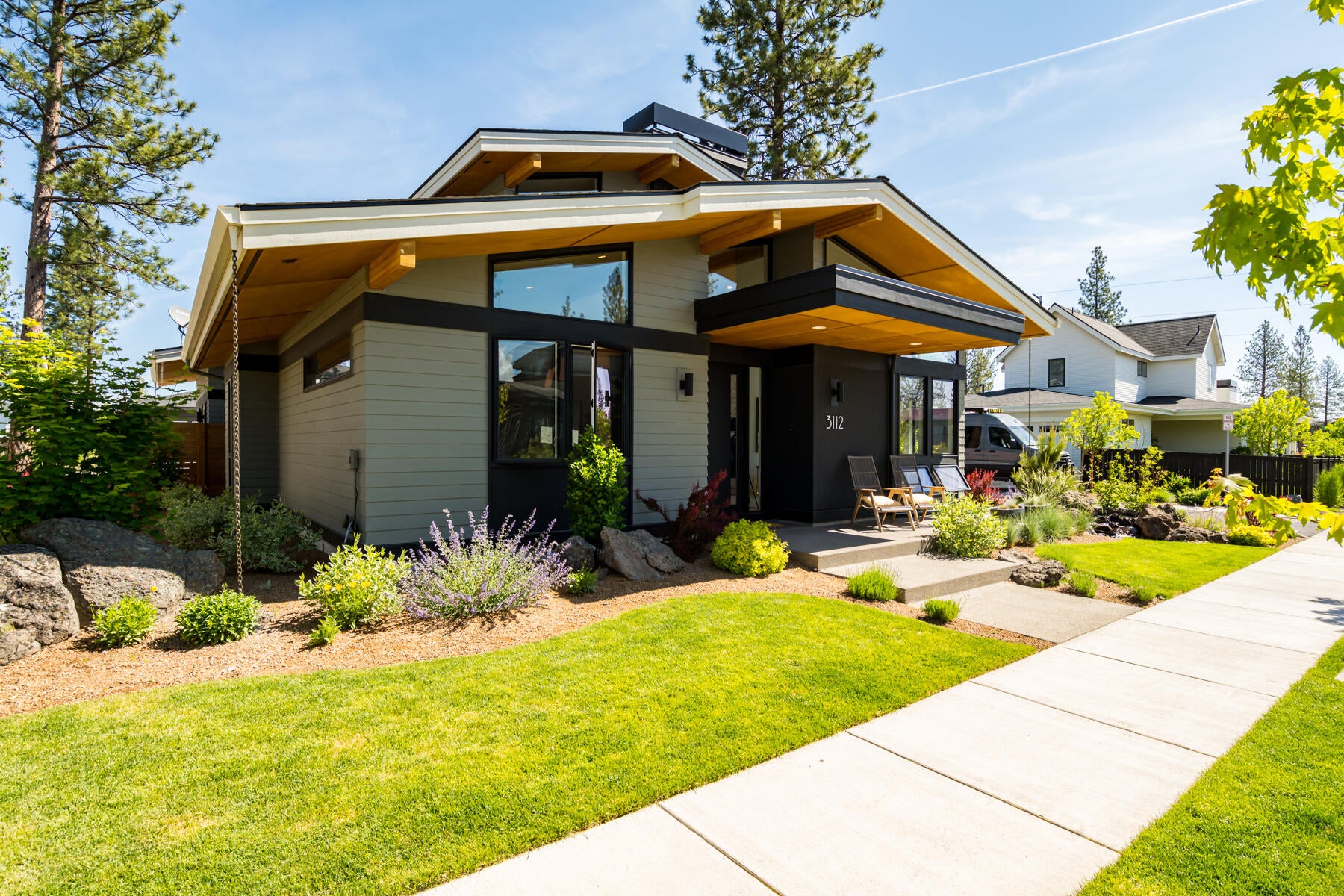 Bend, Oregon, 97703, United States, 3 Bedrooms Bedrooms, ,3 BathroomsBathrooms,Residential,Active,2008310