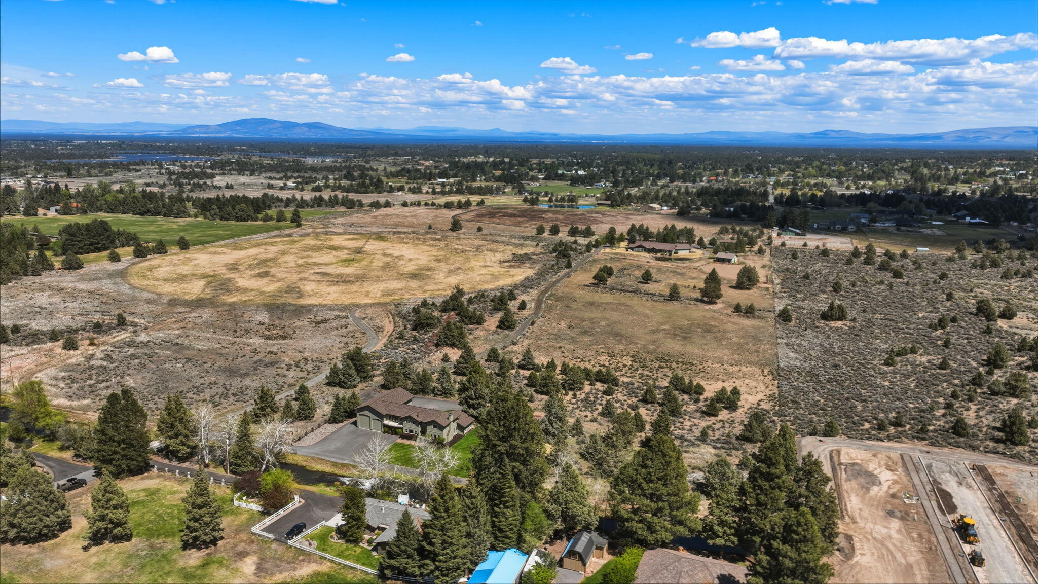 Bend, Oregon, 97702, United States, 3 Bedrooms Bedrooms, ,5 BathroomsBathrooms,Residential,Active,2045021