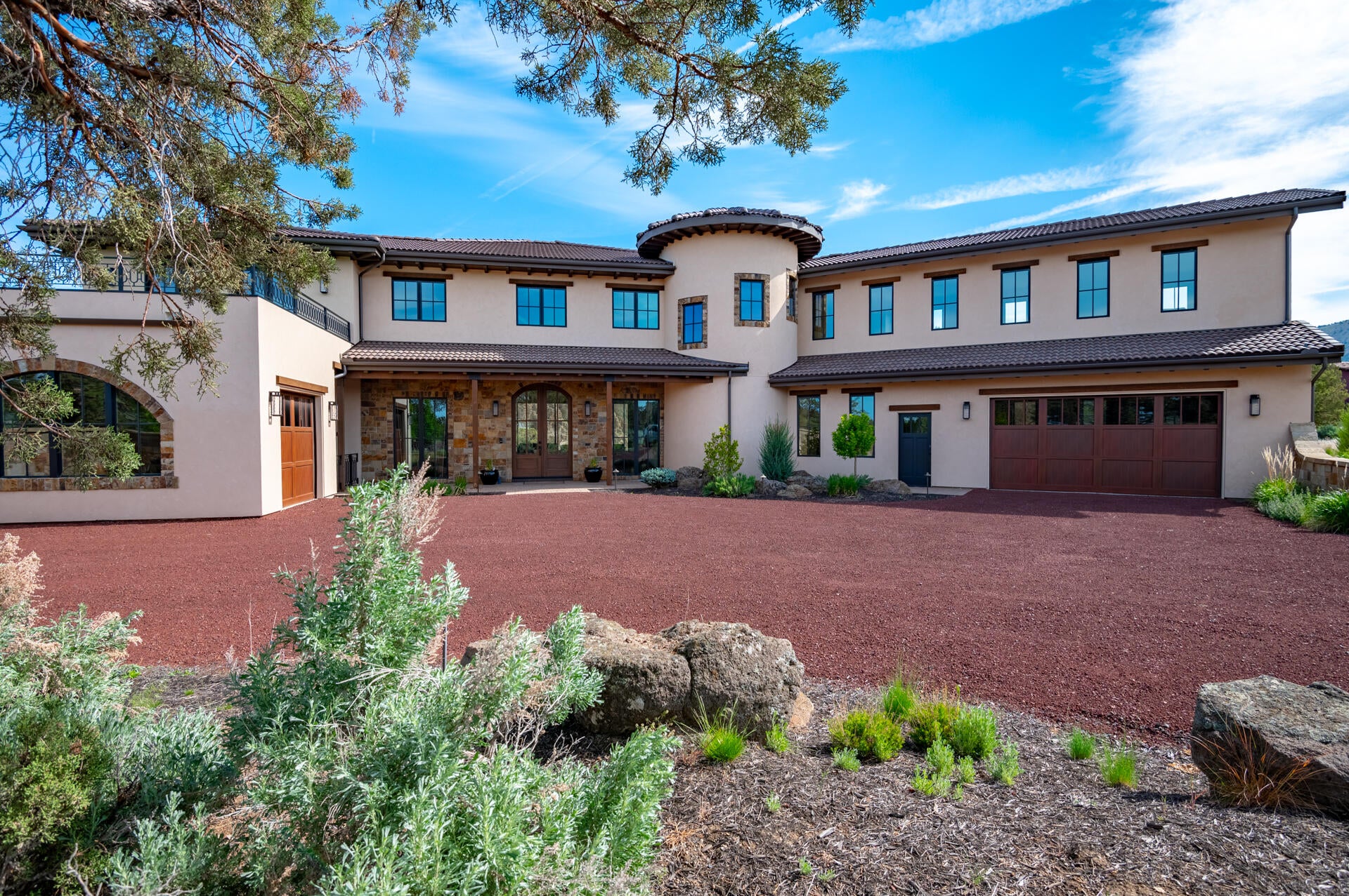 Terrebonne, Oregon, 97760, United States, 5 Bedrooms Bedrooms, ,5 BathroomsBathrooms,Residential,Active,1747251