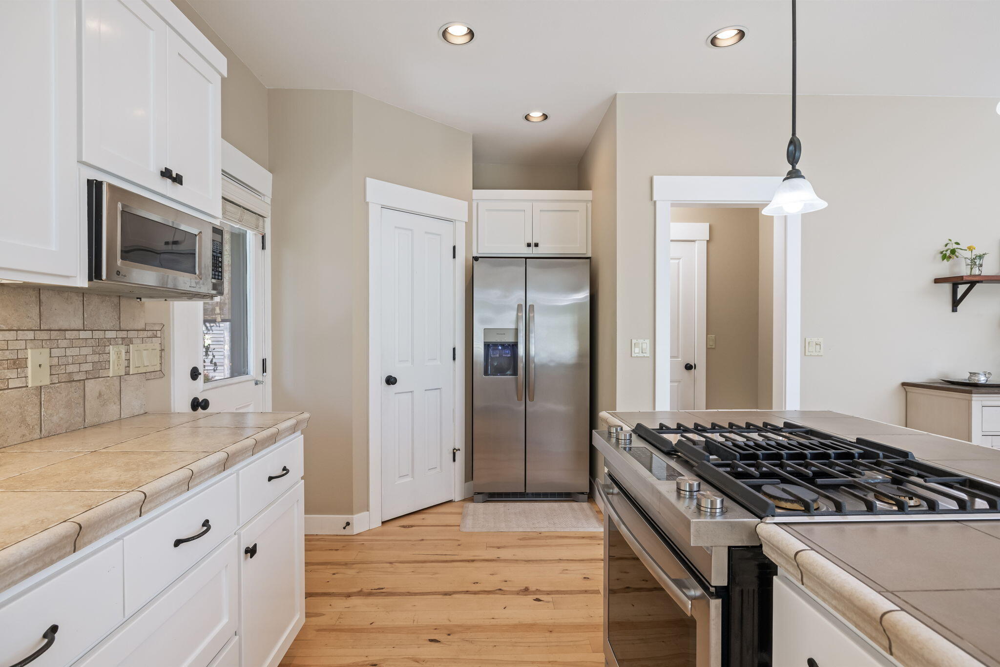 Bend, Oregon, 97702, United States, ,3 BathroomsBathrooms,Residential,Active,1850627