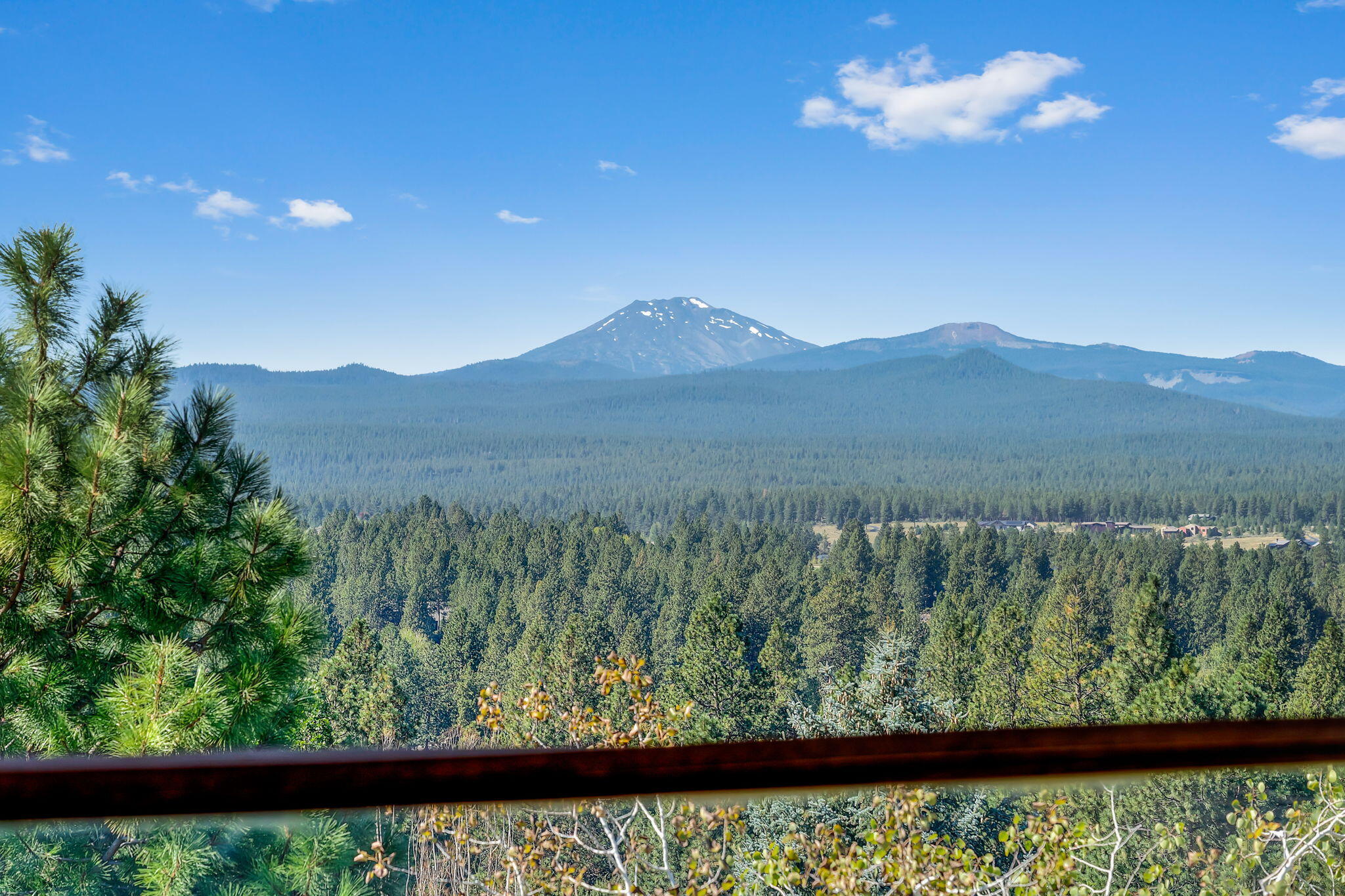 Bend, Oregon, 97702, United States, 3 Bedrooms Bedrooms, ,4 BathroomsBathrooms,Residential,Active,1929788