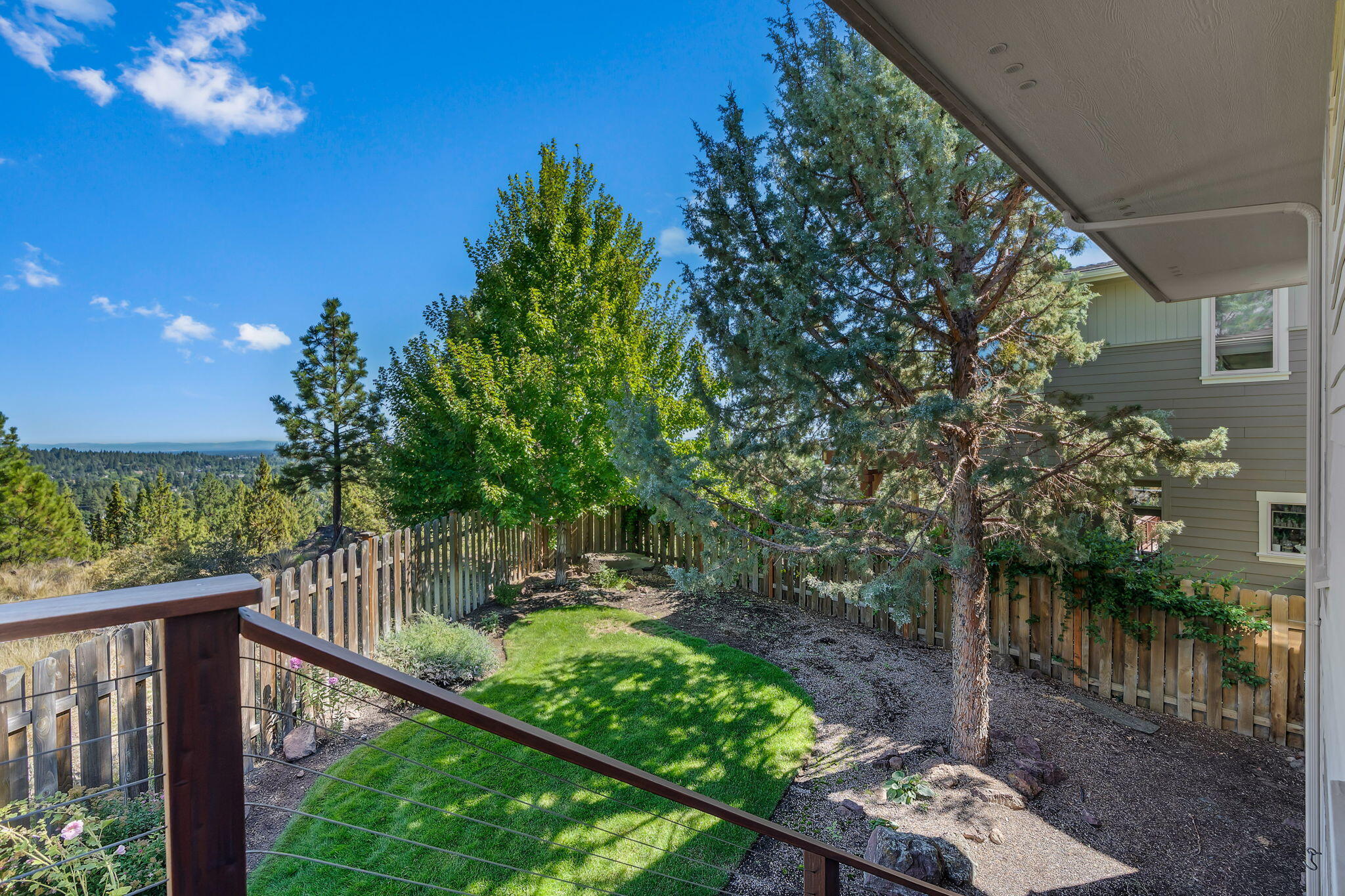 Bend, Oregon, 97702, United States, 3 Bedrooms Bedrooms, ,4 BathroomsBathrooms,Residential,Active,1929788