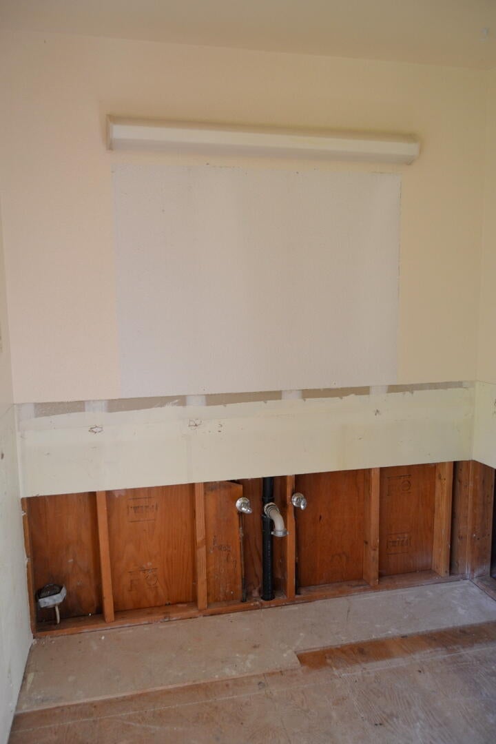 Applegate, Oregon, 97530, United States, 4 Bedrooms Bedrooms, ,3 BathroomsBathrooms,Residential,Active,1963259