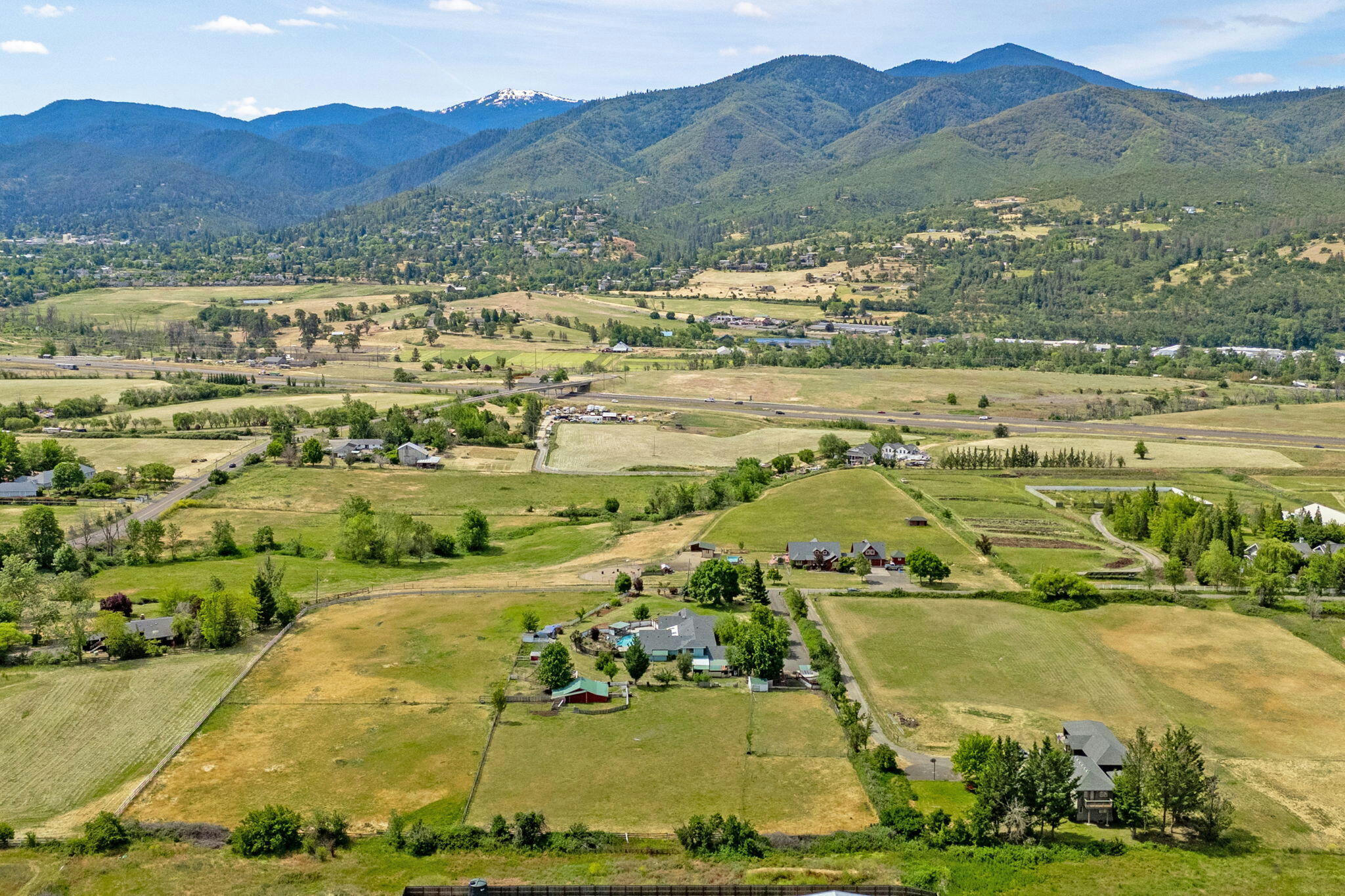 Ashland, Oregon, 97520, United States, 4 Bedrooms Bedrooms, ,4 BathroomsBathrooms,Residential,Active,1741601
