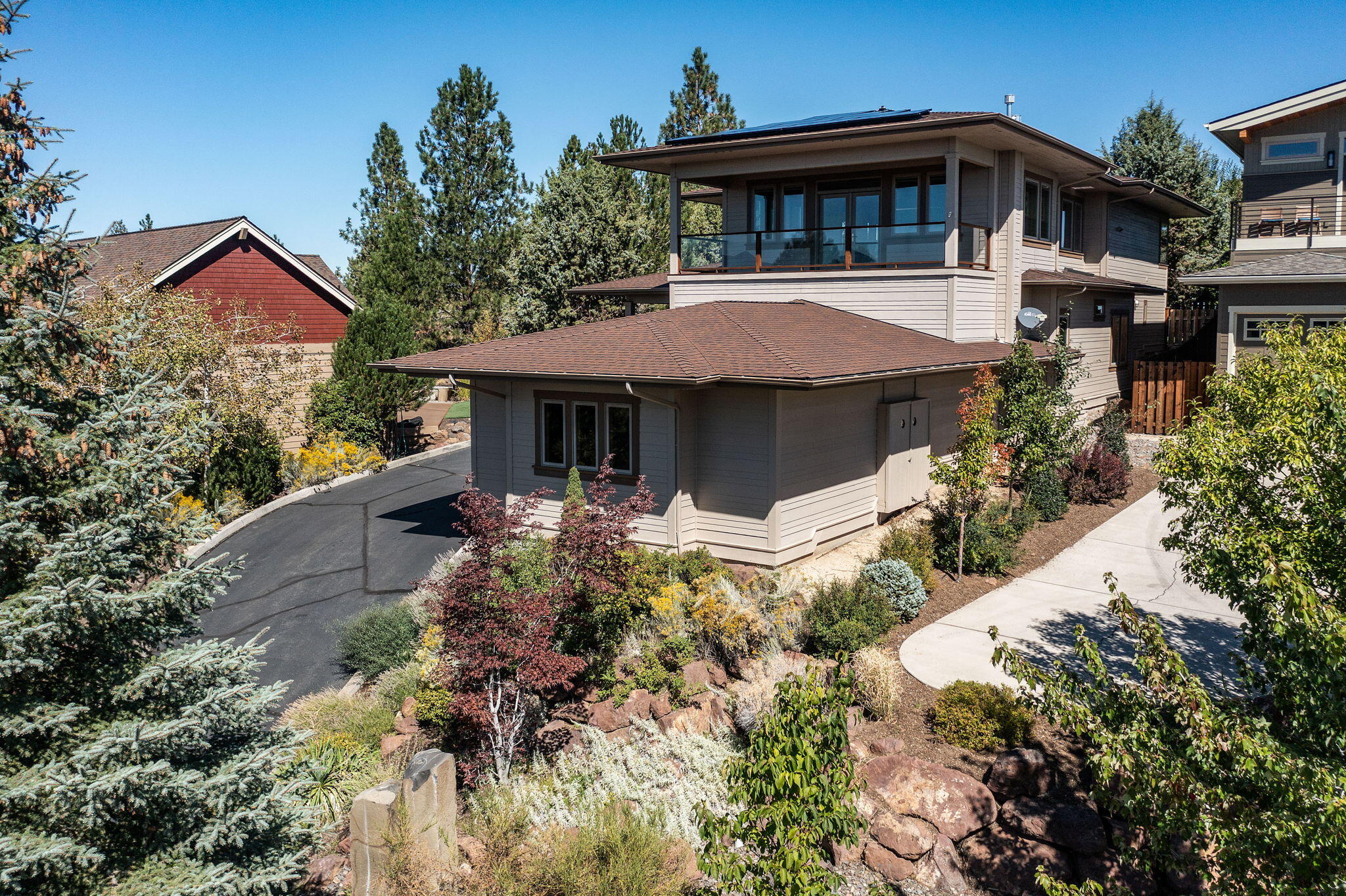 Bend, Oregon, 97702, United States, 3 Bedrooms Bedrooms, ,4 BathroomsBathrooms,Residential,Active,1929788