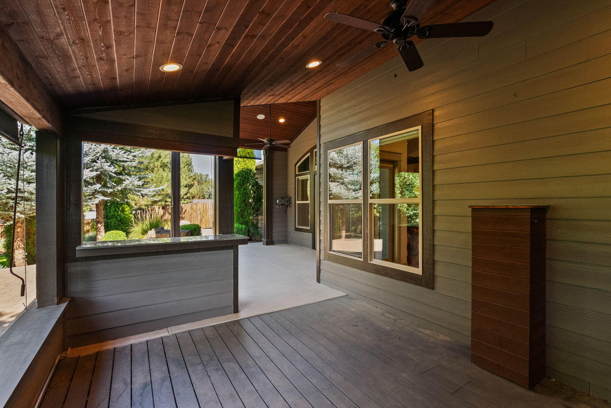 Bend, Oregon, 97702, United States, 3 Bedrooms Bedrooms, ,4 BathroomsBathrooms,Residential,Active,1952481