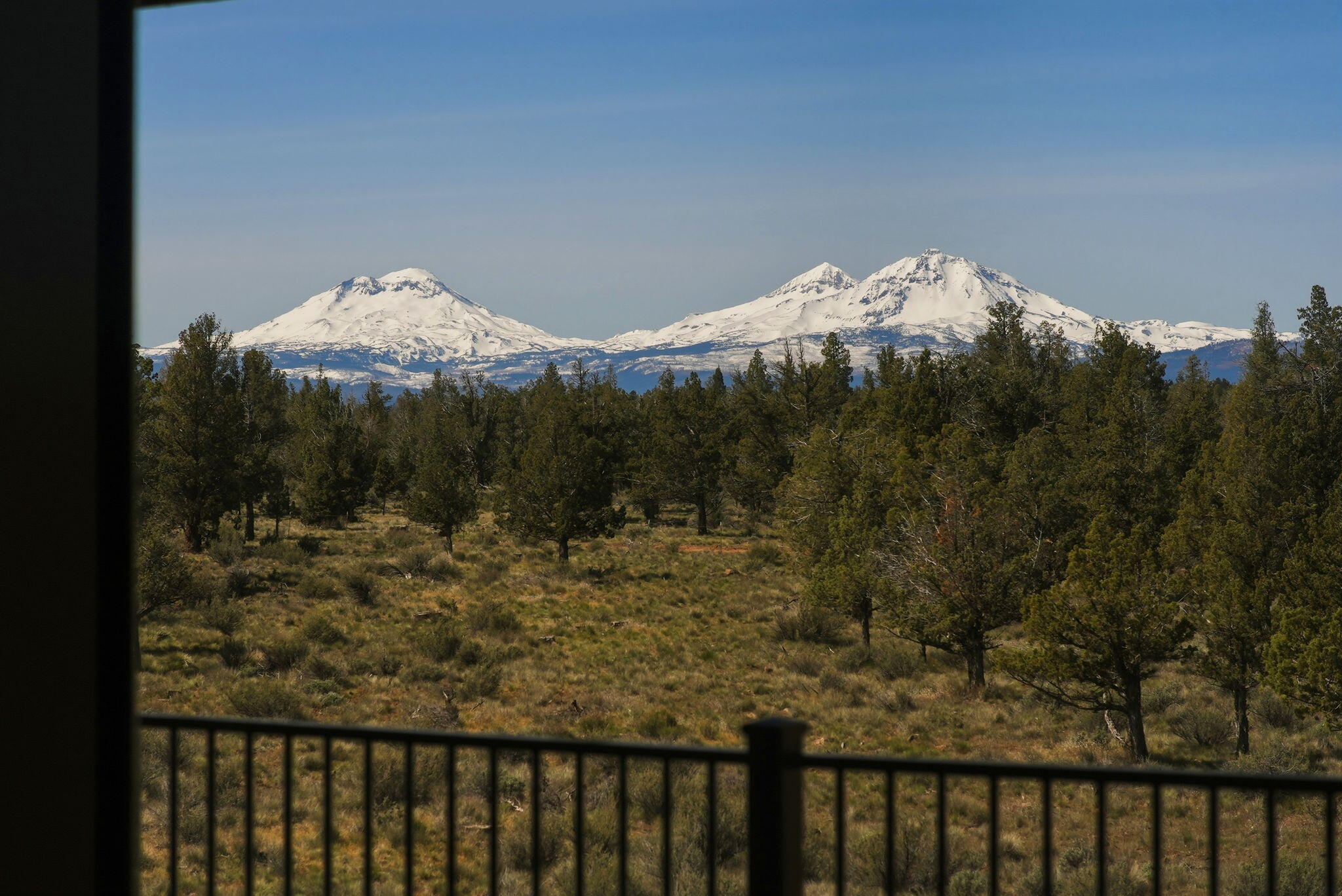 Sisters, Oregon, 97759, United States, 3 Bedrooms Bedrooms, ,3 BathroomsBathrooms,Residential,Active,2043417