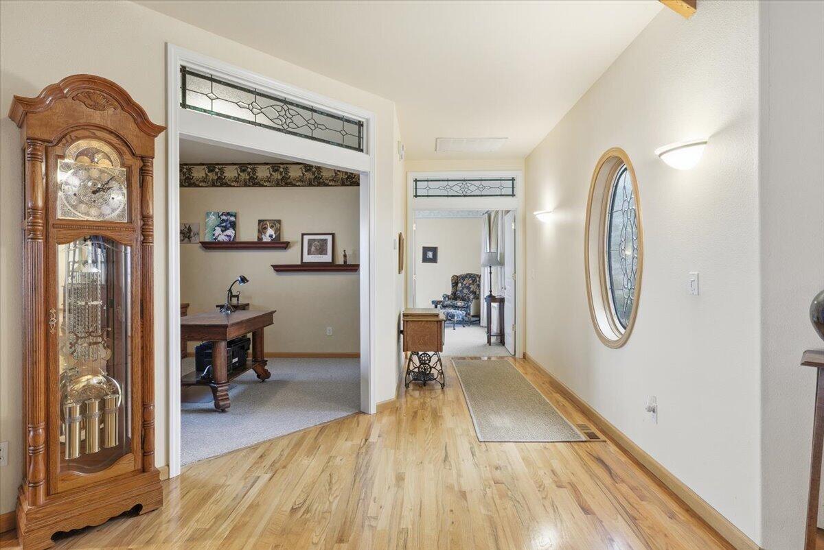 Grants Pass, Oregon, 97527, United States, 3 Bedrooms Bedrooms, ,3 BathroomsBathrooms,Residential,Active,1990612