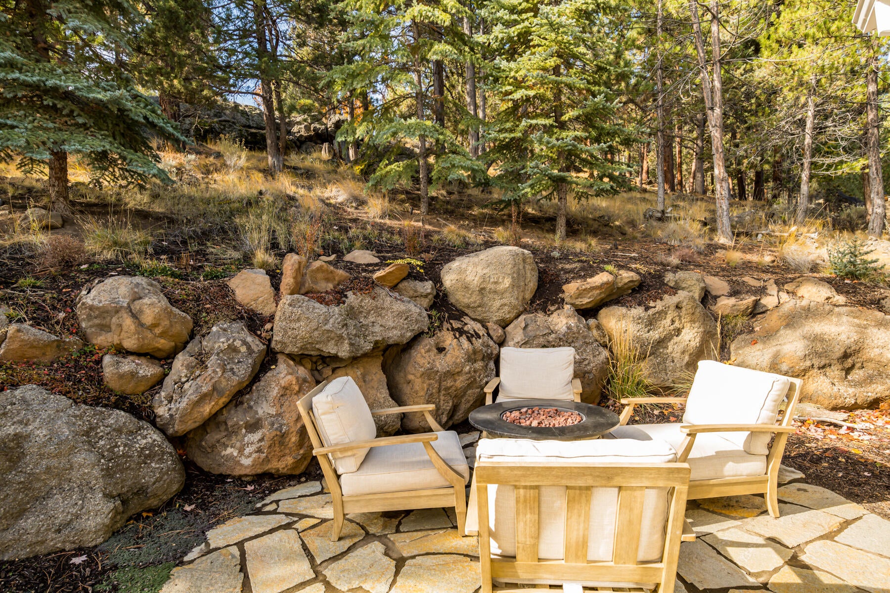 Bend, Oregon, 97703, United States, 5 Bedrooms Bedrooms, ,3 BathroomsBathrooms,Residential,Active,1972188