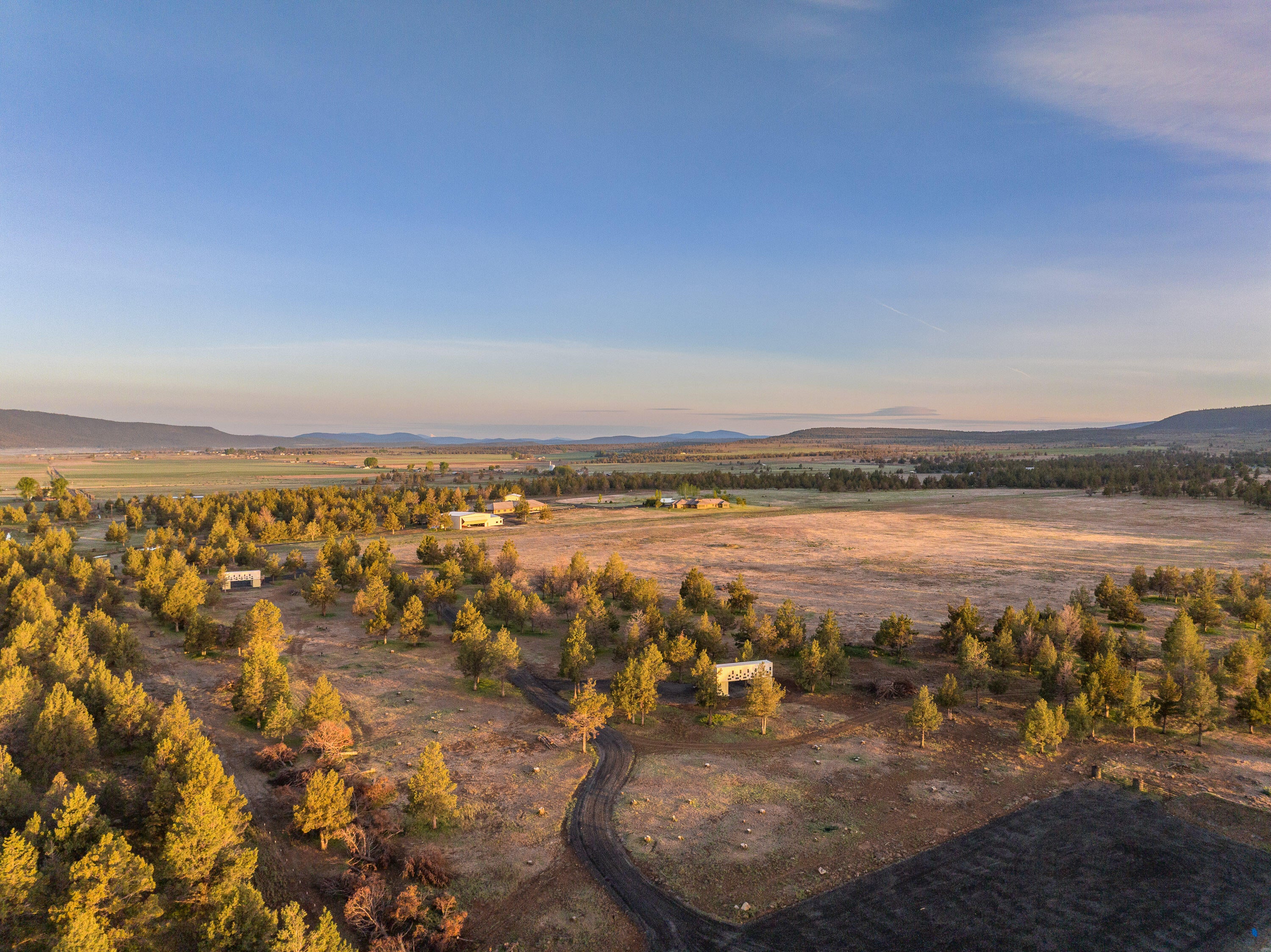 Bonanza, Oregon, 97623, United States, 3 Bedrooms Bedrooms, ,4 BathroomsBathrooms,Residential,Active,1876681