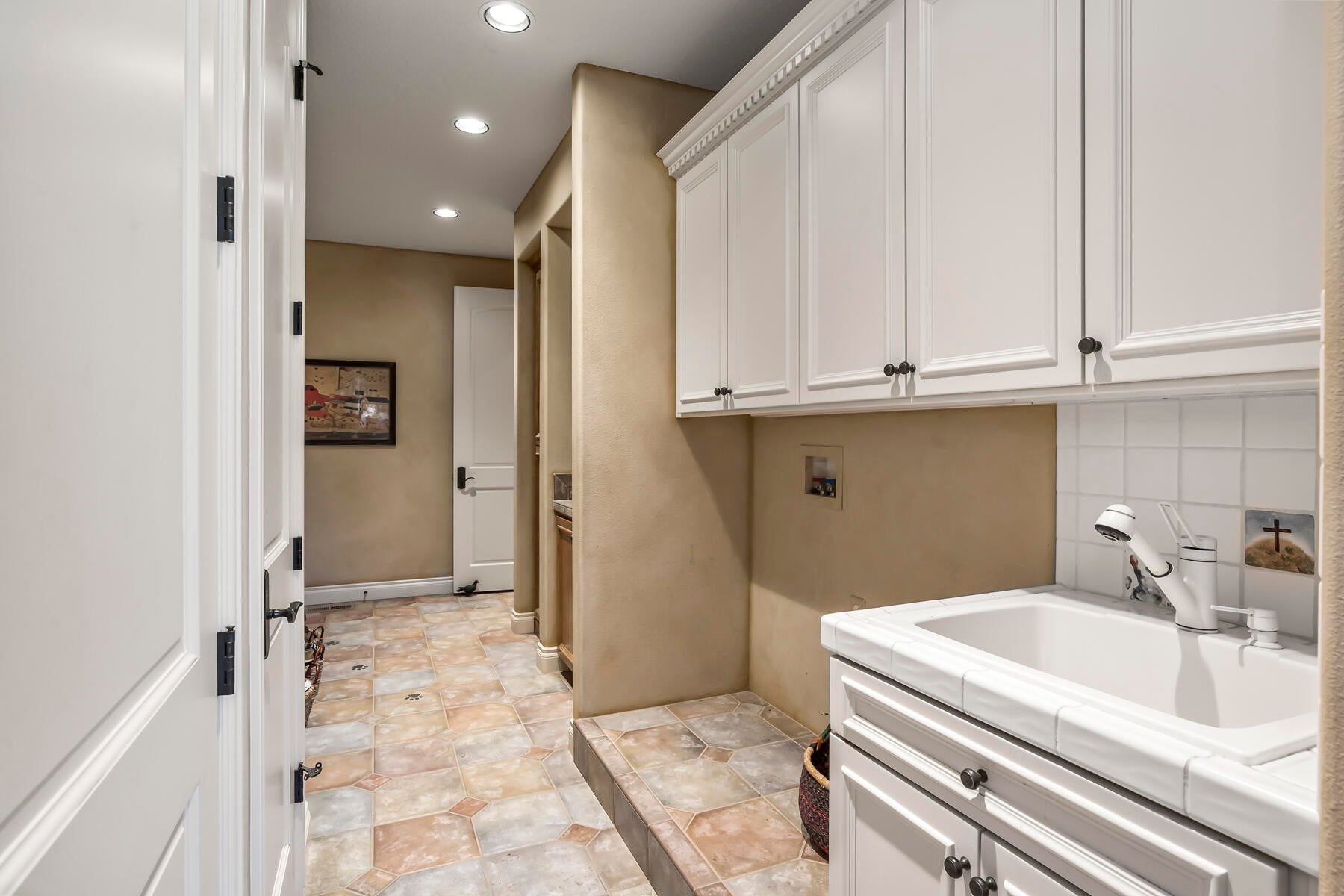 Bend, Oregon, 97702, United States, ,6 BathroomsBathrooms,Residential,Active,1726978