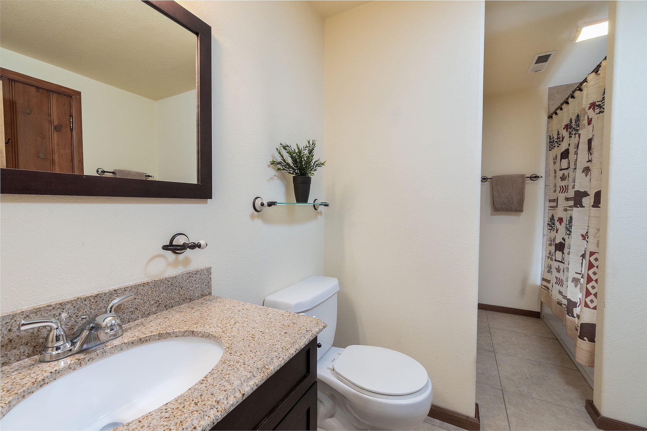 Bend, Oregon, 97702, United States, 3 Bedrooms Bedrooms, ,3 BathroomsBathrooms,Residential,Active,1952444