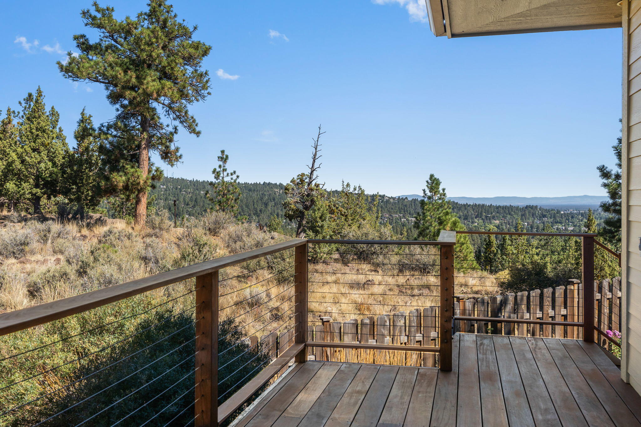 Bend, Oregon, 97702, United States, 3 Bedrooms Bedrooms, ,4 BathroomsBathrooms,Residential,Active,1929788