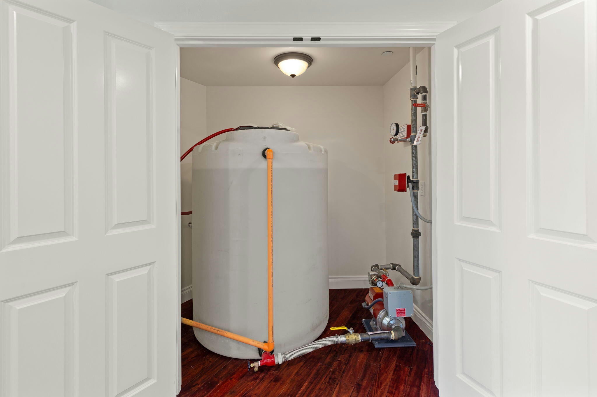 Grants Pass, Oregon, 97527, United States, ,6 BathroomsBathrooms,Residential,Active,1748769