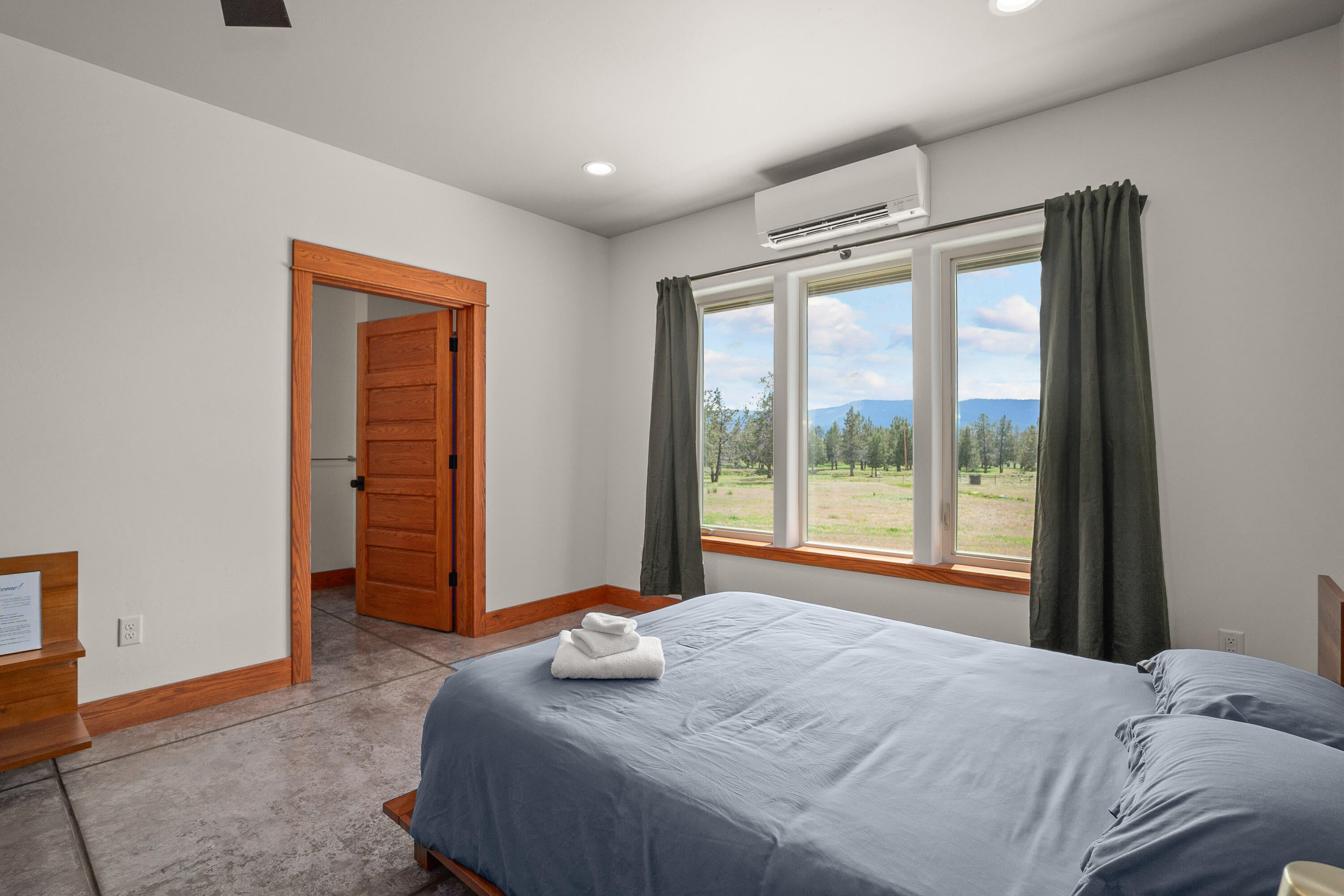 Bonanza, Oregon, 97623, United States, 3 Bedrooms Bedrooms, ,4 BathroomsBathrooms,Residential,Active,1876681
