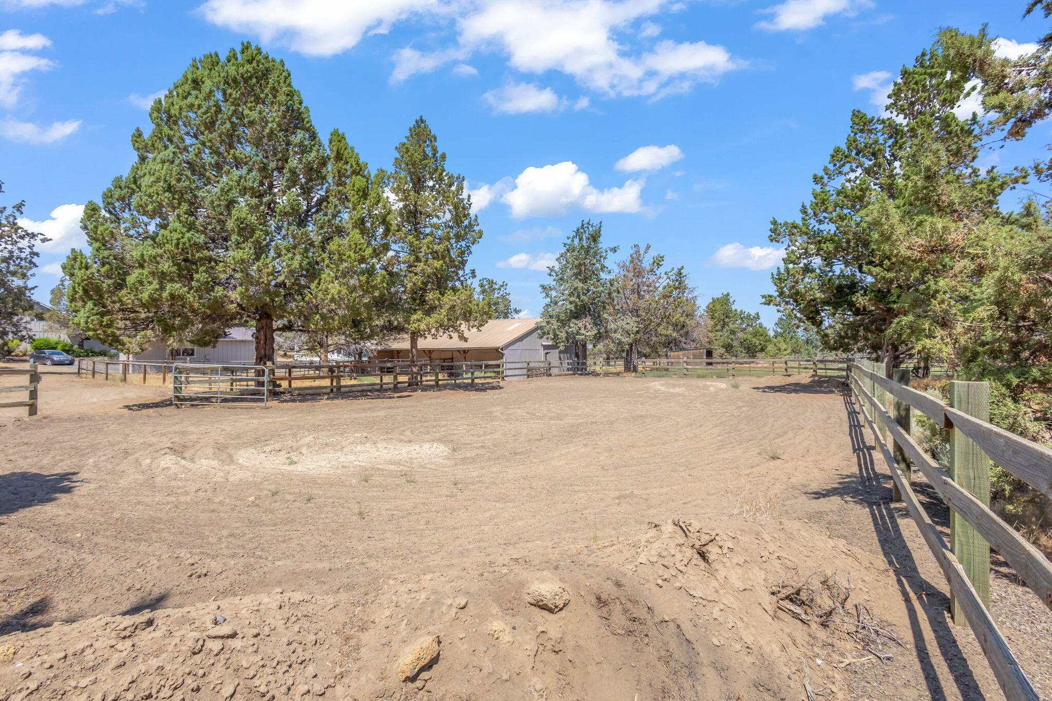 Bend, Oregon, 97702, United States, 4 Bedrooms Bedrooms, ,3 BathroomsBathrooms,Residential,Active,1907972