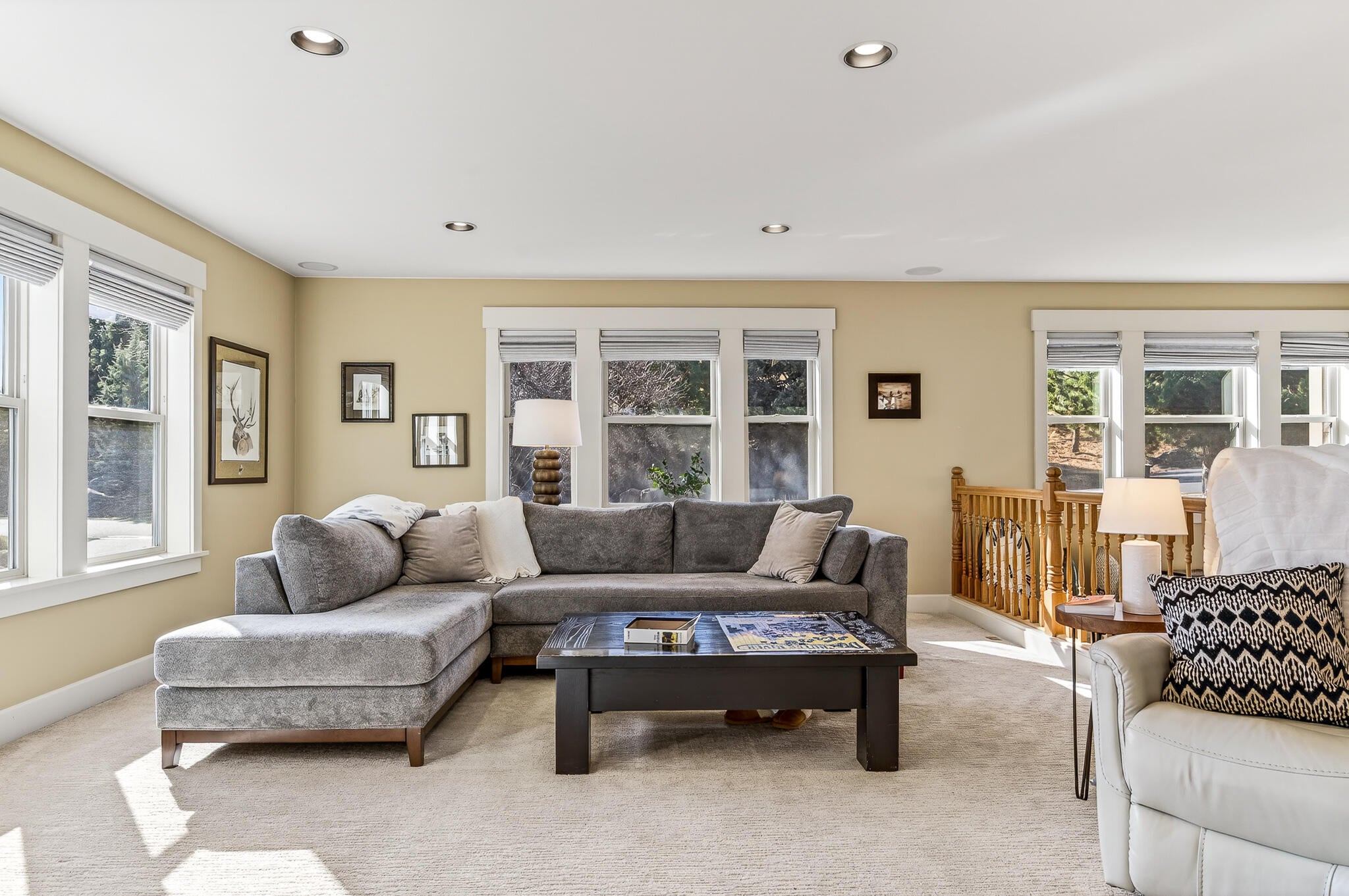 Bend, Oregon, 97703, United States, 3 Bedrooms Bedrooms, ,3 BathroomsBathrooms,Residential,Active,2017476