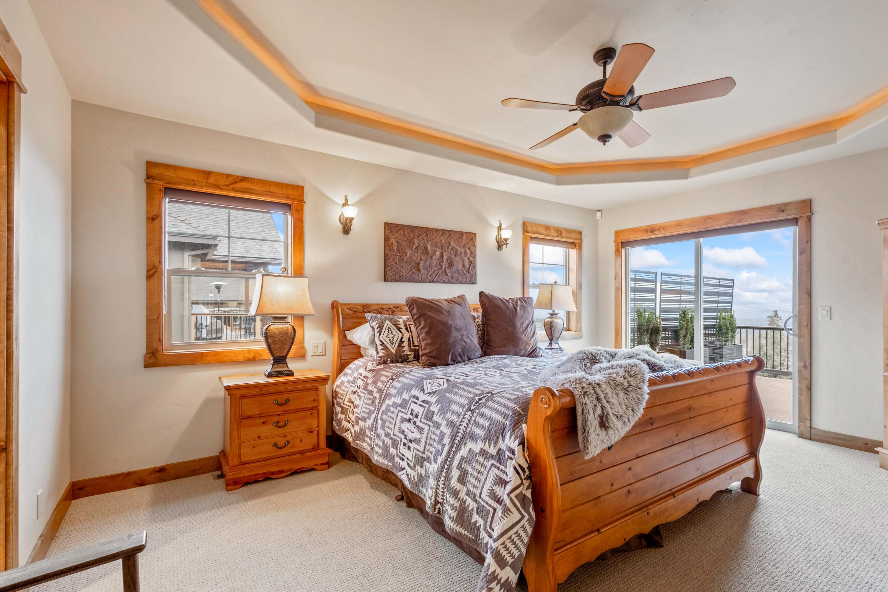 Redmond, Oregon, 97756, United States, 3 Bedrooms Bedrooms, ,4 BathroomsBathrooms,Residential,Active,2002359