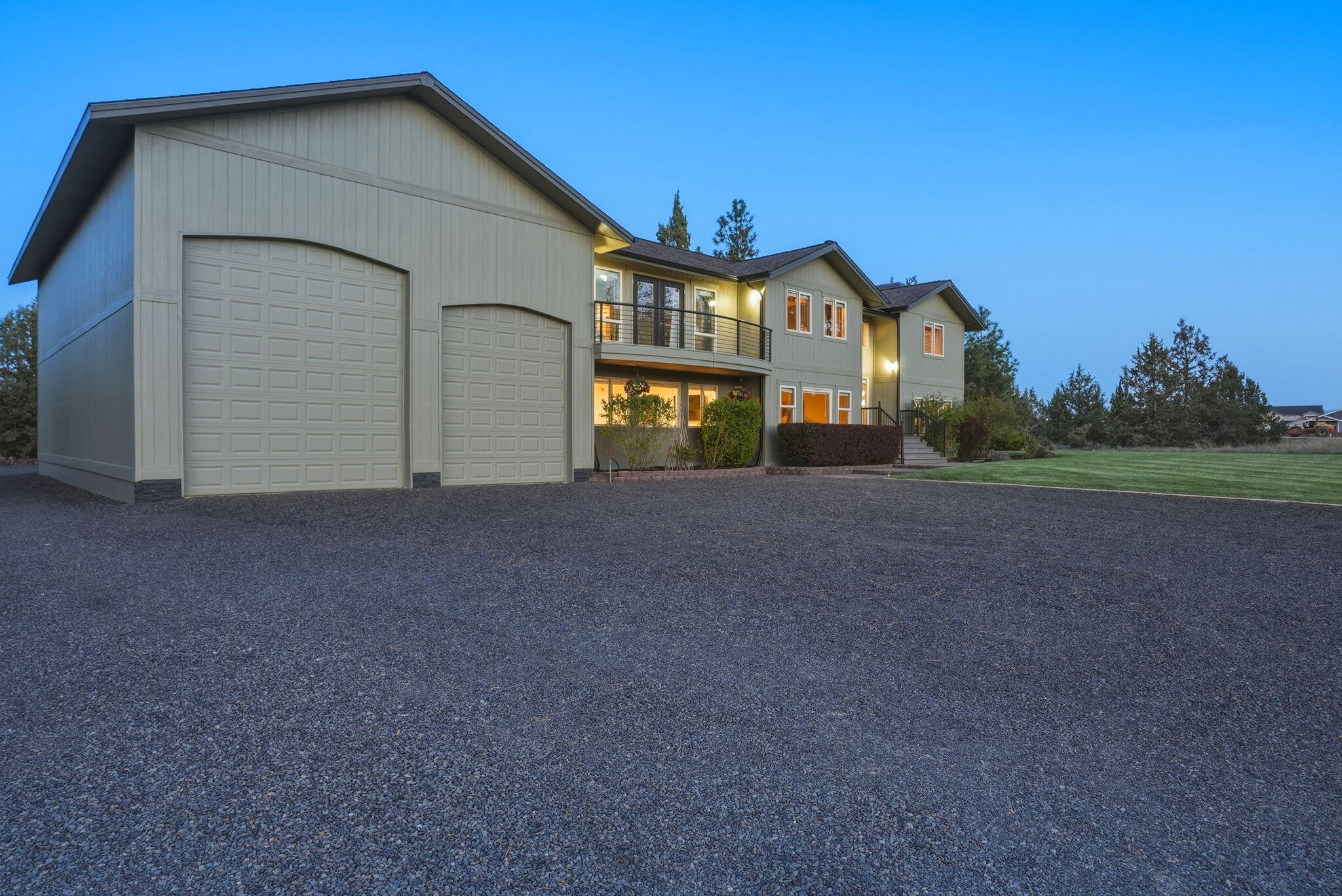 Bend, Oregon, 97702, United States, 3 Bedrooms Bedrooms, ,5 BathroomsBathrooms,Residential,Active,2045021