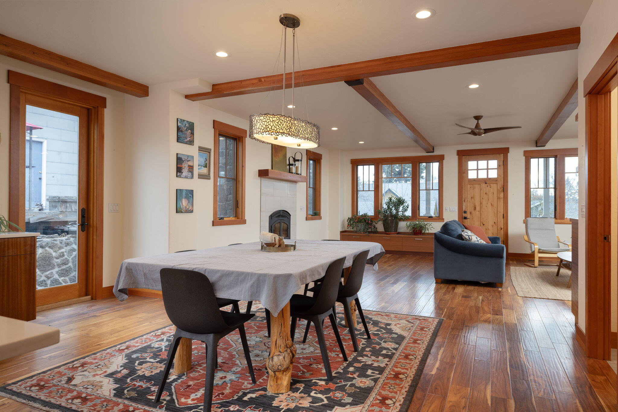 Bend, Oregon, 97703, United States, 4 Bedrooms Bedrooms, ,4 BathroomsBathrooms,Residential,Active,1996273