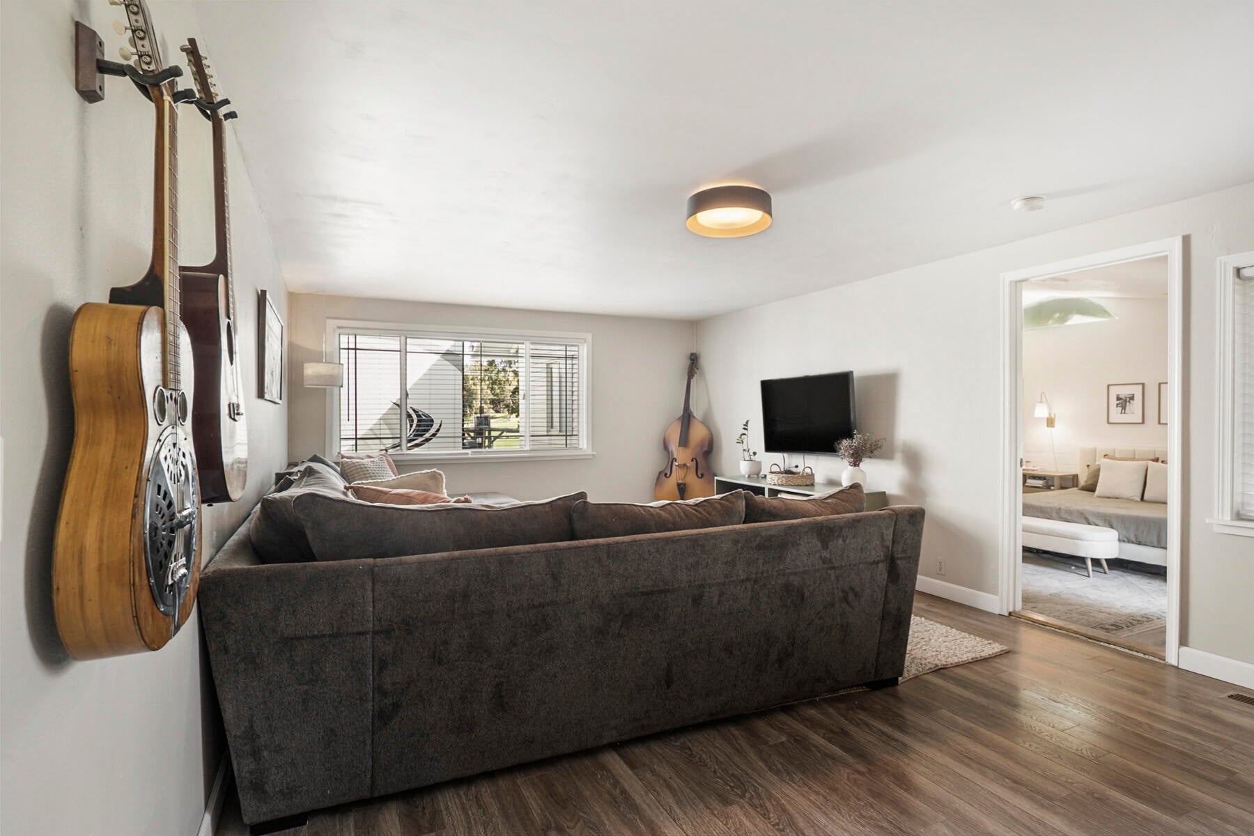 Bend, Oregon, 97703, United States, 4 Bedrooms Bedrooms, ,3 BathroomsBathrooms,Residential,Active,1790219