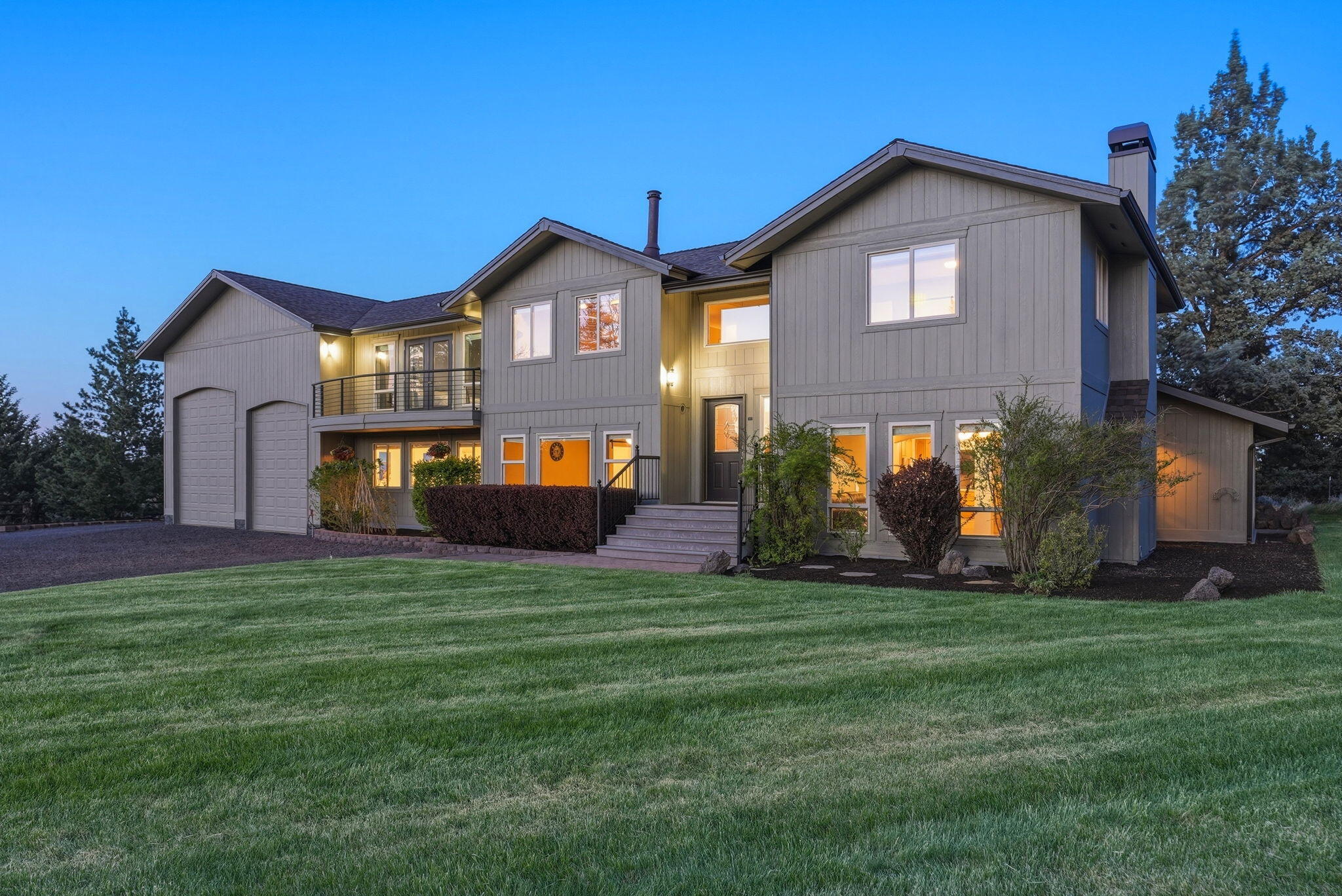Bend, Oregon, 97702, United States, 3 Bedrooms Bedrooms, ,5 BathroomsBathrooms,Residential,Active,2045021