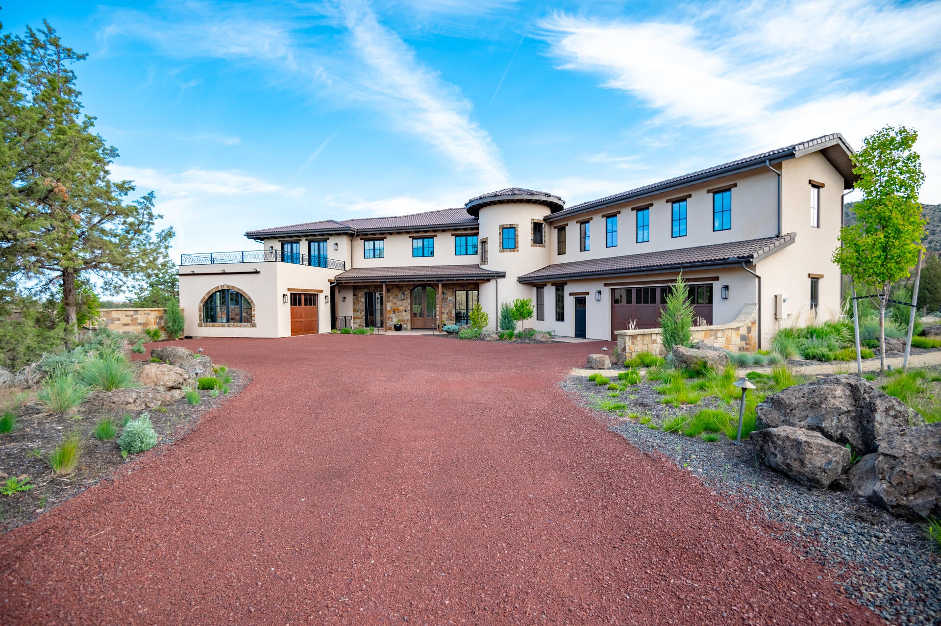 Terrebonne, Oregon, 97760, United States, 5 Bedrooms Bedrooms, ,5 BathroomsBathrooms,Residential,Active,1747251
