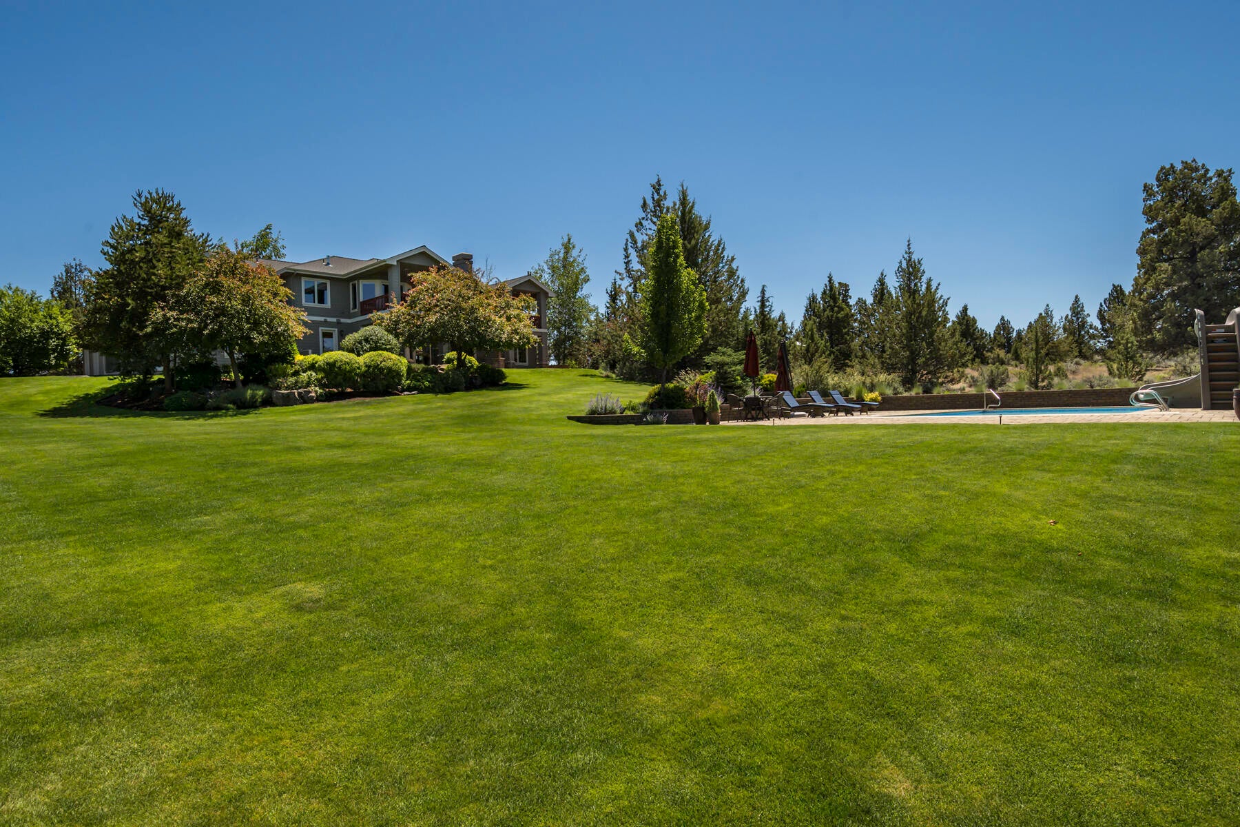 Bend, Oregon, 97702, United States, ,6 BathroomsBathrooms,Residential,Active,1726978