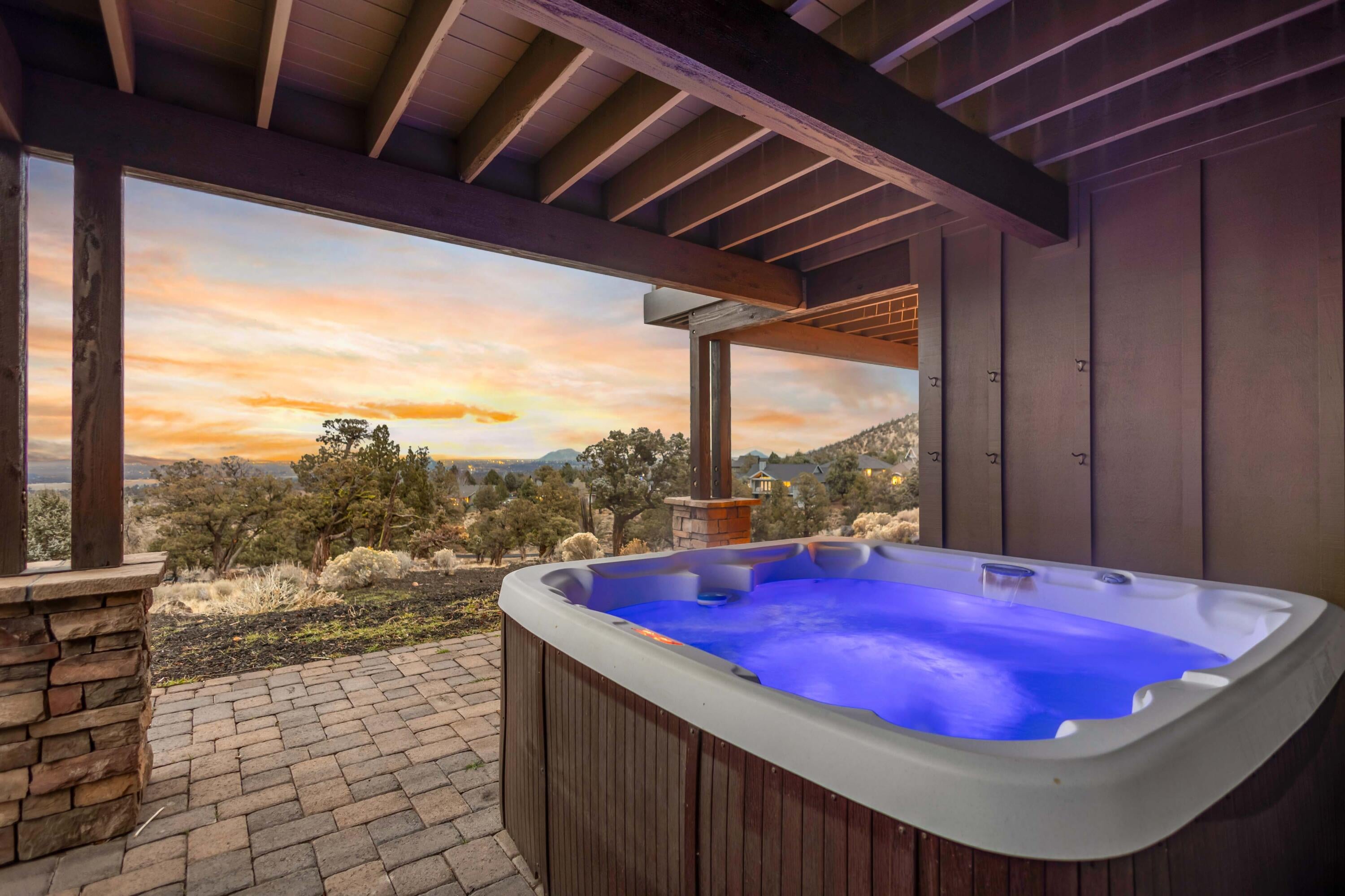 Redmond, Oregon, 97756, United States, 3 Bedrooms Bedrooms, ,4 BathroomsBathrooms,Residential,Active,2002359