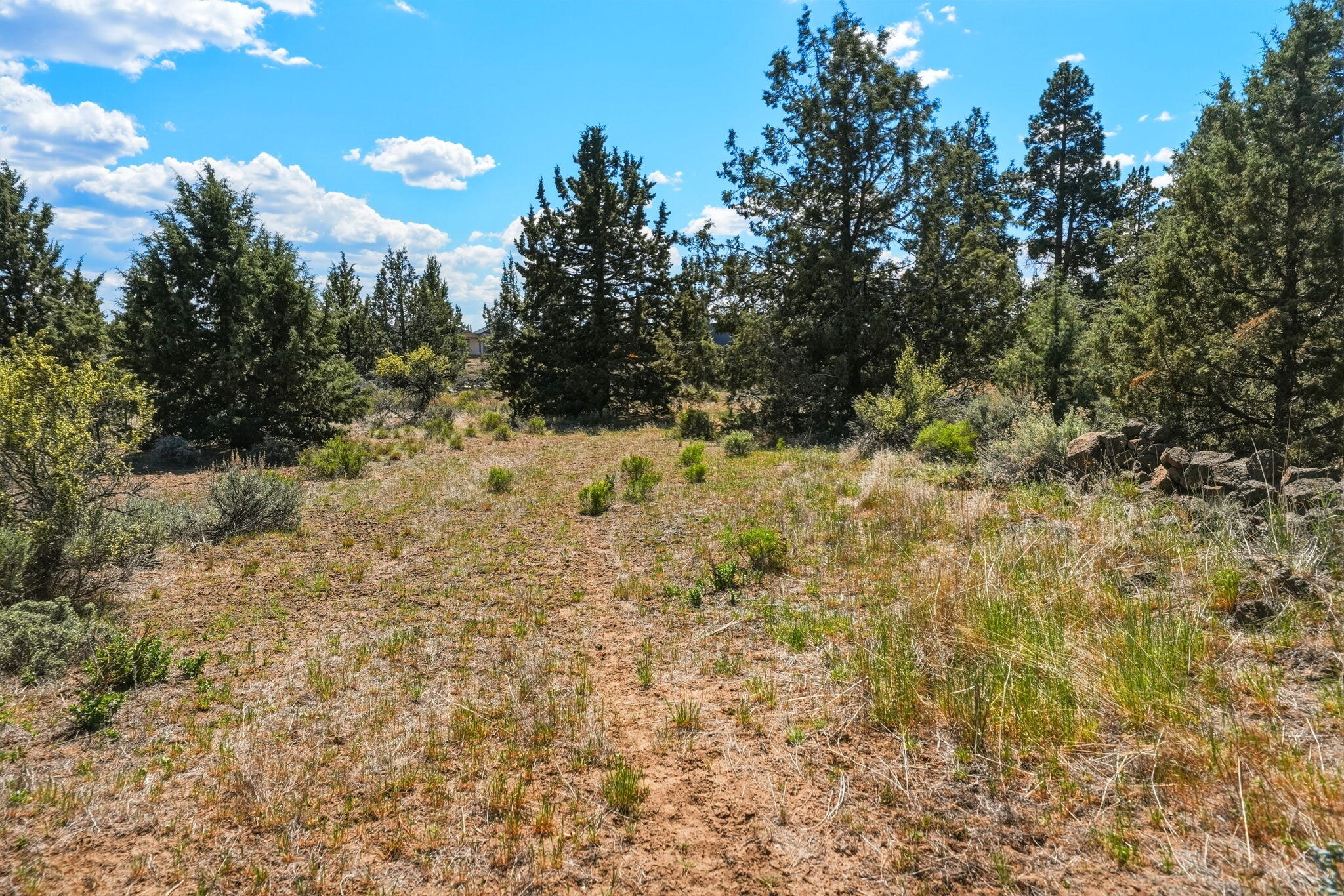 Bend, Oregon, 97702, United States, 3 Bedrooms Bedrooms, ,5 BathroomsBathrooms,Residential,Active,2045021