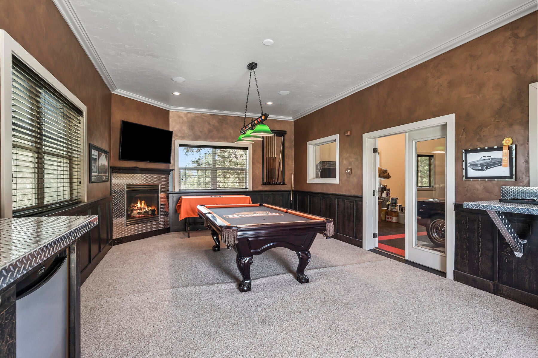 Bend, Oregon, 97702, United States, ,6 BathroomsBathrooms,Residential,Active,1726978