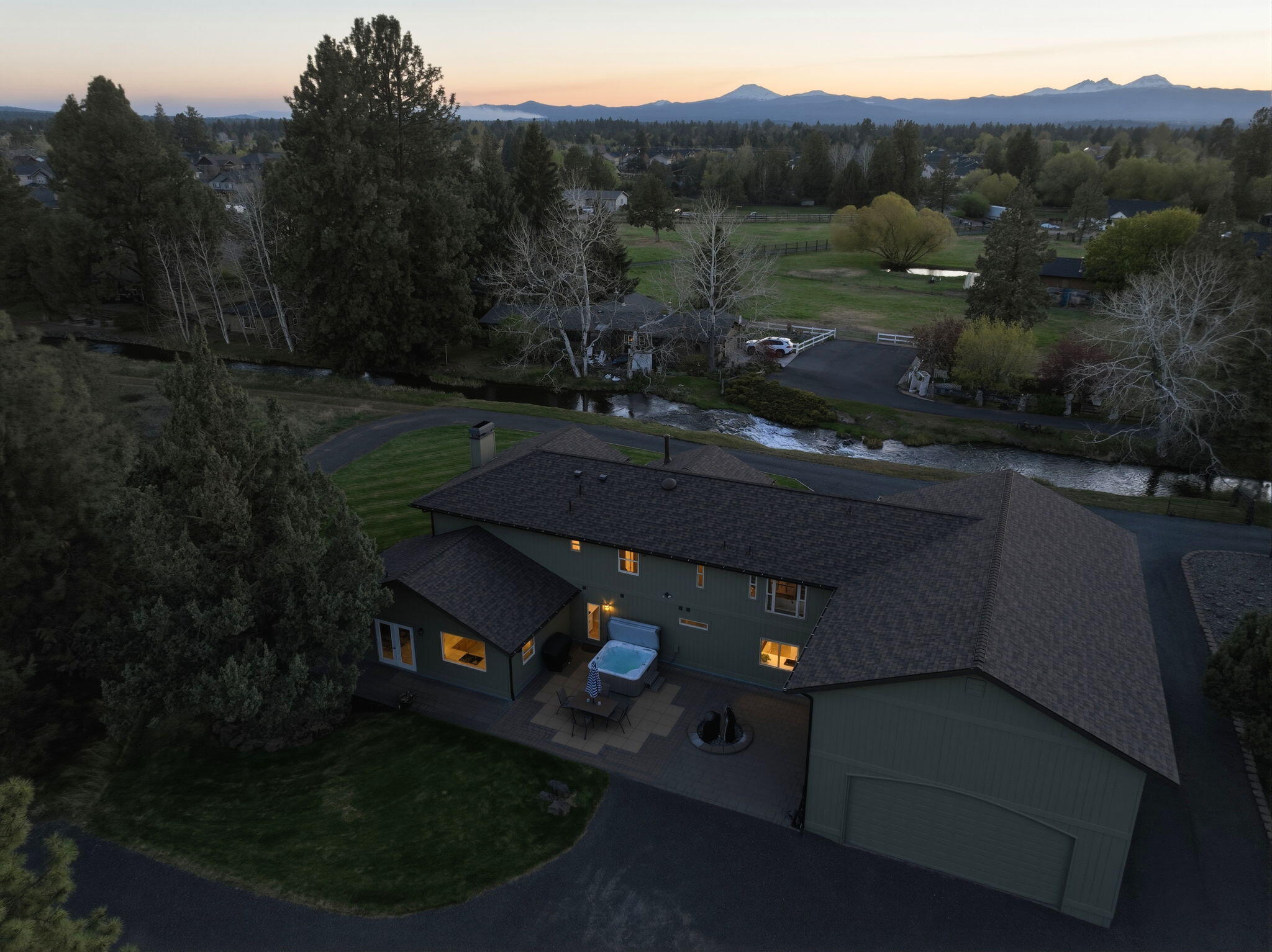 Bend, Oregon, 97702, United States, 3 Bedrooms Bedrooms, ,5 BathroomsBathrooms,Residential,Active,2045021