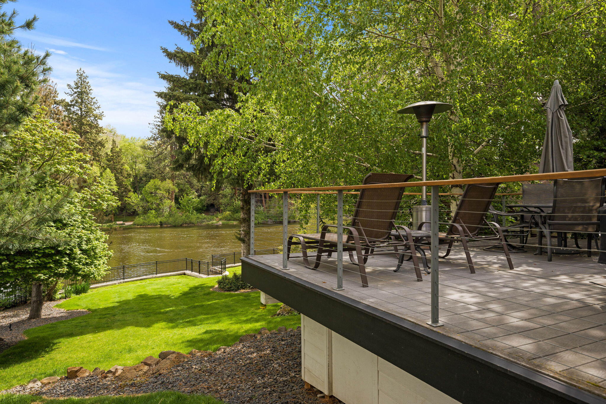 Bend, Oregon, 97703, United States, 3 Bedrooms Bedrooms, ,2 BathroomsBathrooms,Residential,Active,1904740