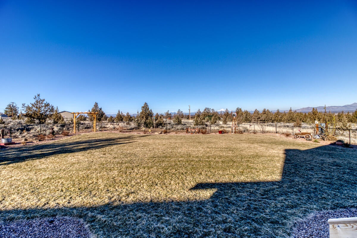 Powell Butte, Oregon, 97753, United States, 4 Bedrooms Bedrooms, ,3 BathroomsBathrooms,Residential,Active,1908146