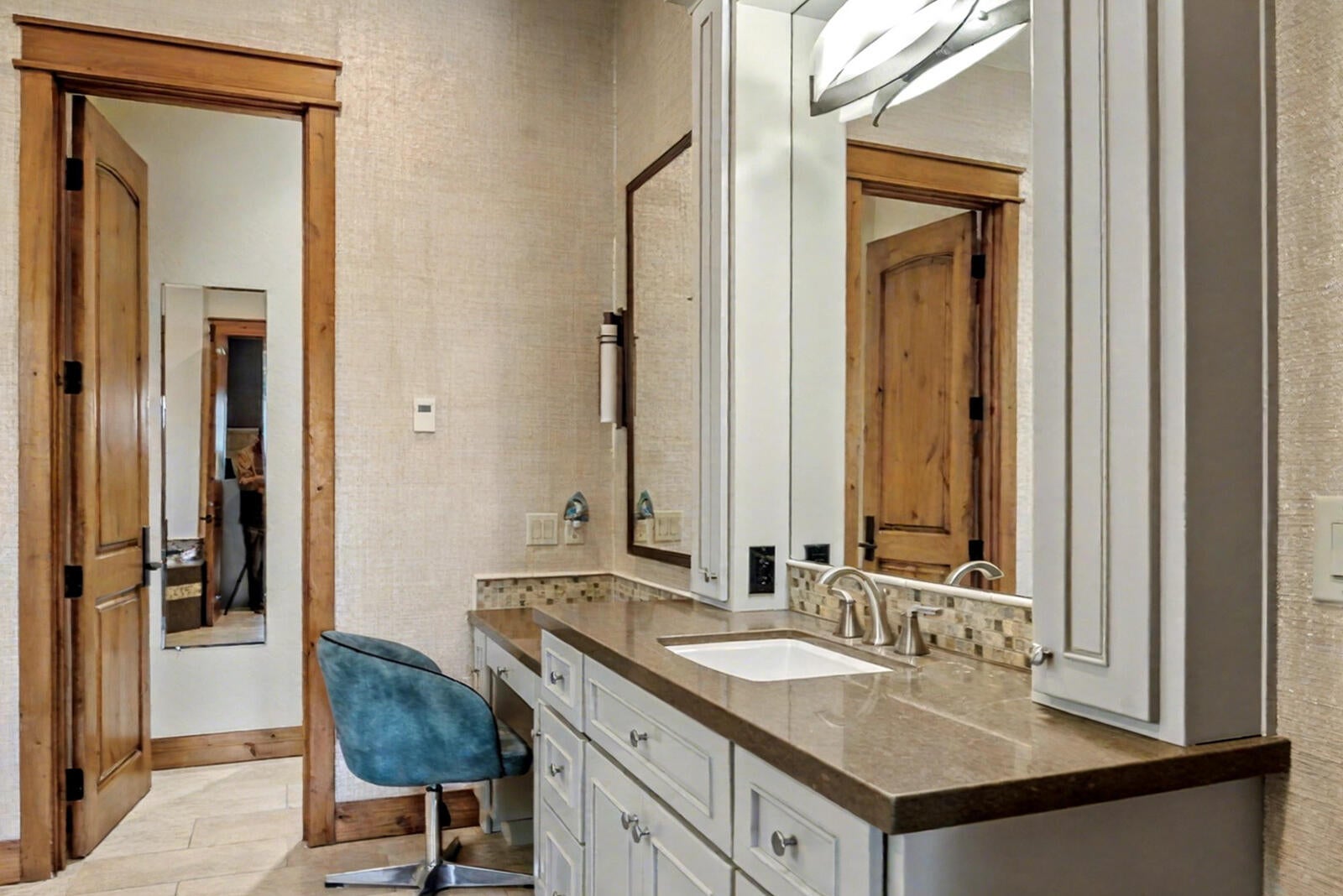 Bend, Oregon, 97703, United States, 4 Bedrooms Bedrooms, ,4 BathroomsBathrooms,Residential,Active,1990602