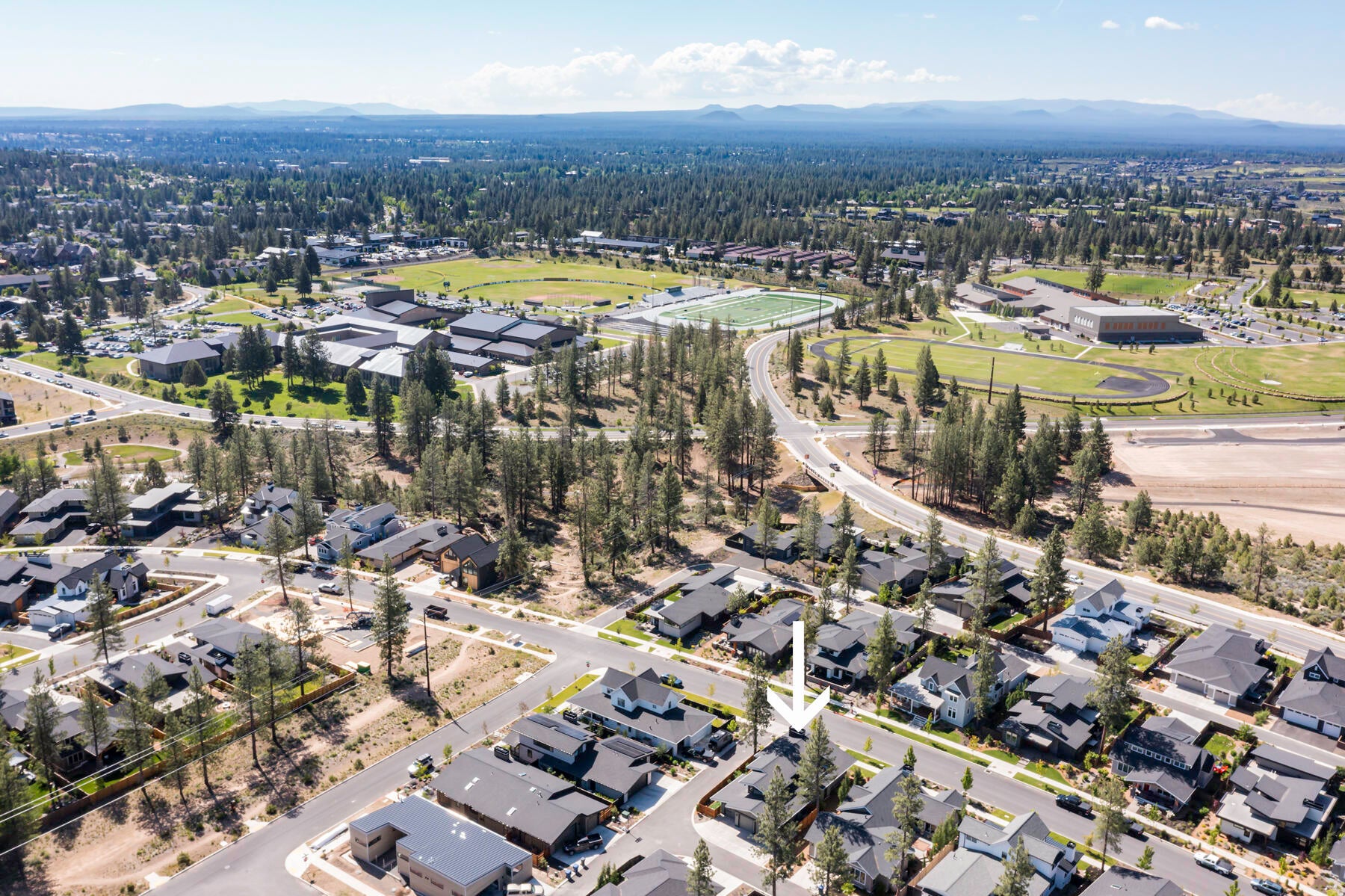 Bend, Oregon, 97703, United States, 3 Bedrooms Bedrooms, ,3 BathroomsBathrooms,Residential,Active,2008310