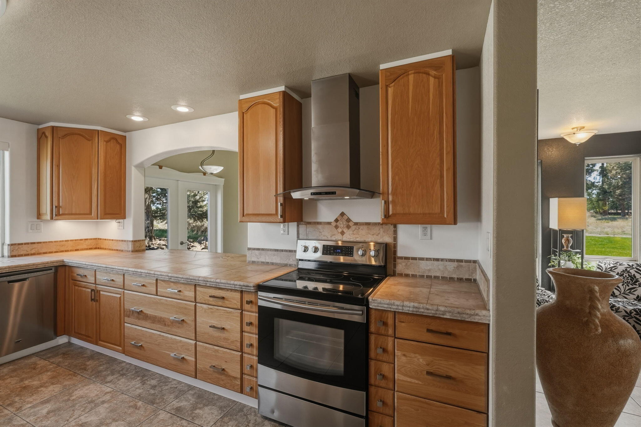Bend, Oregon, 97702, United States, 3 Bedrooms Bedrooms, ,5 BathroomsBathrooms,Residential,Active,2045021