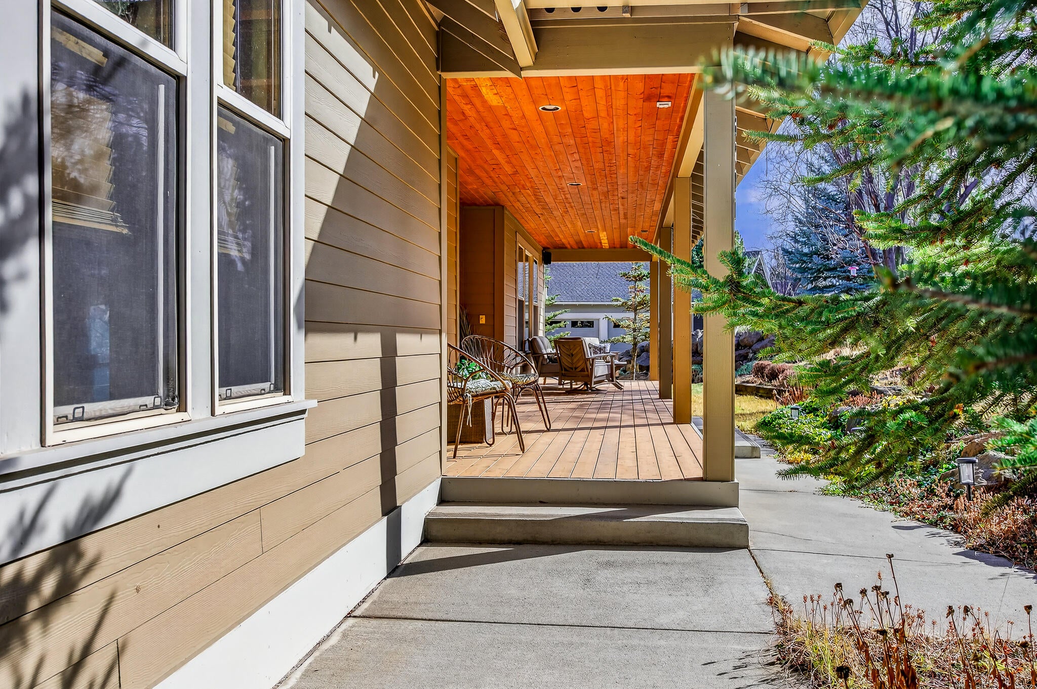 Bend, Oregon, 97703, United States, 3 Bedrooms Bedrooms, ,3 BathroomsBathrooms,Residential,Active,2017476