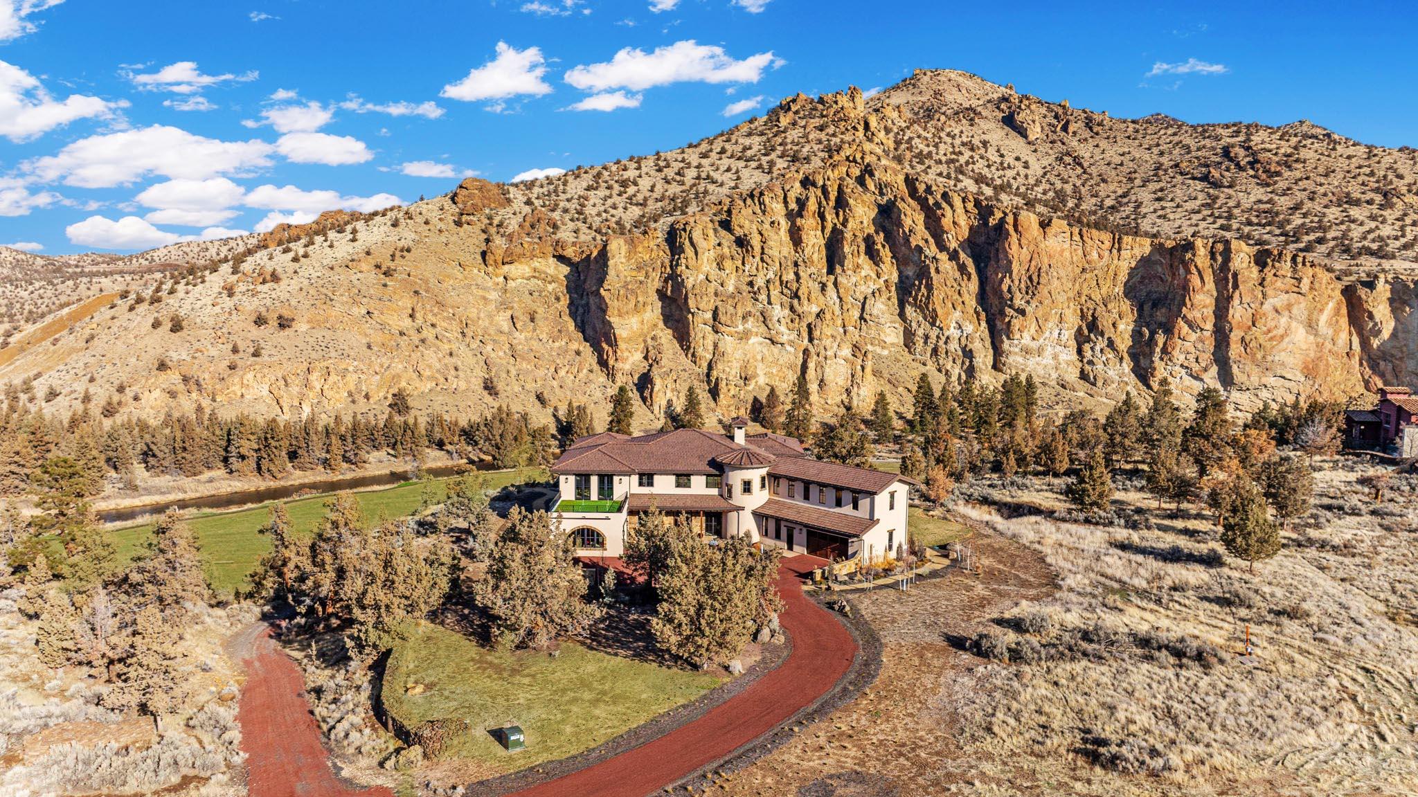 Terrebonne, Oregon, 97760, United States, 5 Bedrooms Bedrooms, ,5 BathroomsBathrooms,Residential,Active,1747251