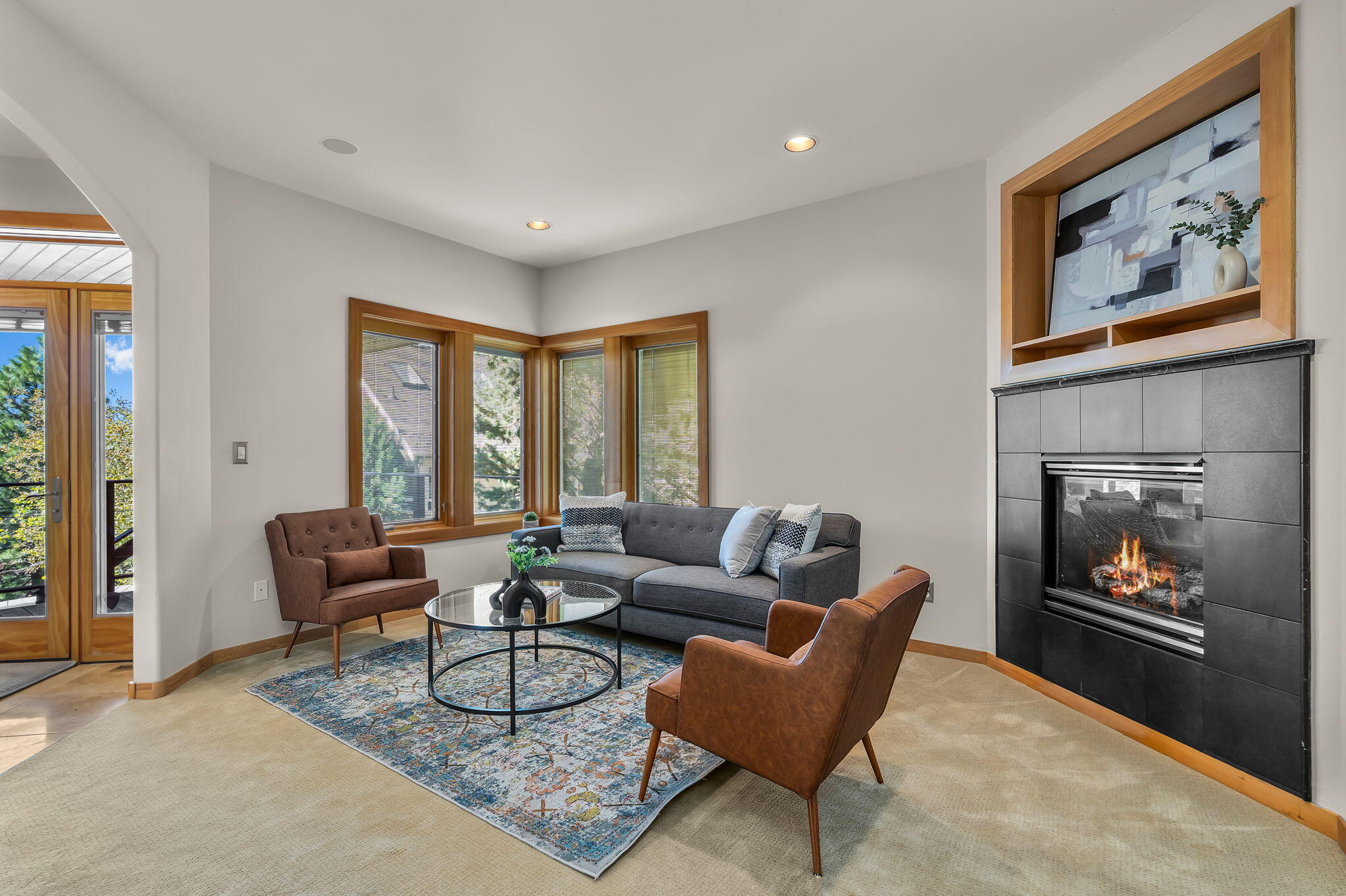 Bend, Oregon, 97702, United States, 3 Bedrooms Bedrooms, ,4 BathroomsBathrooms,Residential,Active,1929788