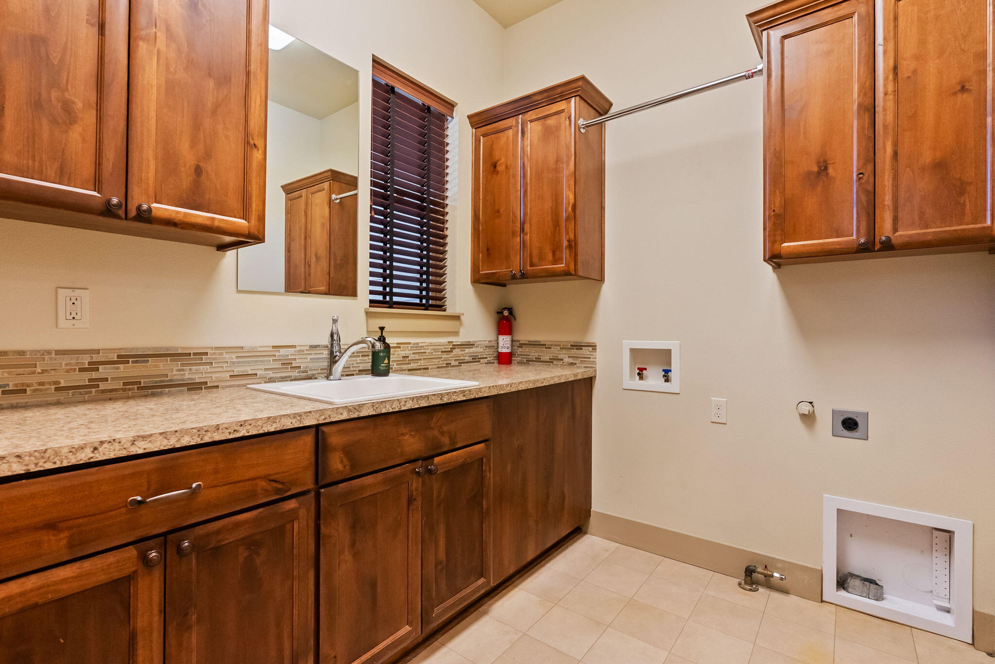 Bend, Oregon, 97702, United States, 3 Bedrooms Bedrooms, ,4 BathroomsBathrooms,Residential,Active,1952481