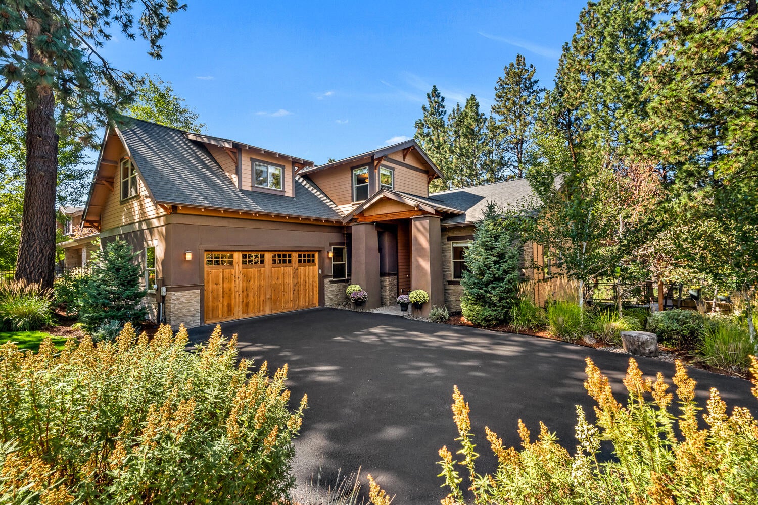 Bend, Oregon, 97703, United States, 3 Bedrooms Bedrooms, ,3 BathroomsBathrooms,Residential,Active,1952278 Bend, Oregon, 97703, United States, 3 Bedrooms Bedrooms, ,3 BathroomsBathrooms,Residential,Active,1952278