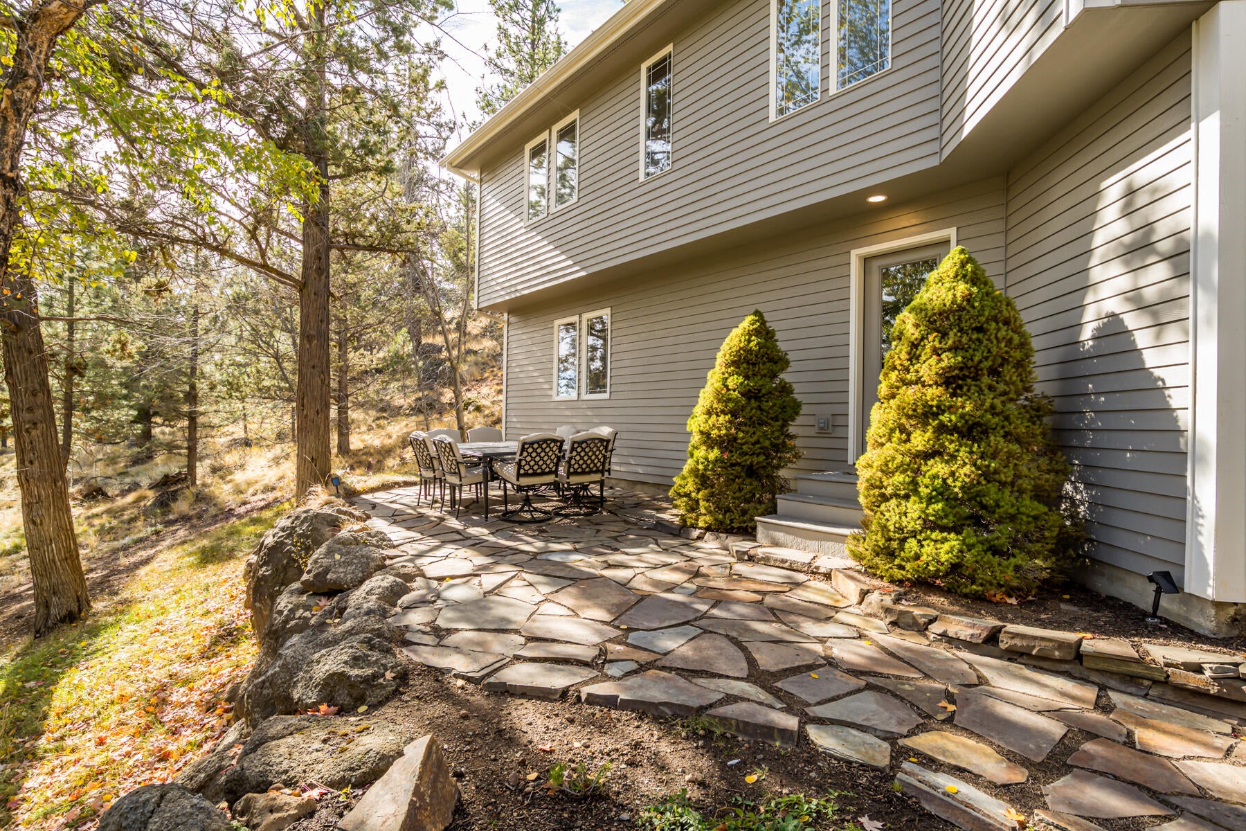 Bend, Oregon, 97703, United States, 5 Bedrooms Bedrooms, ,3 BathroomsBathrooms,Residential,Active,1972188