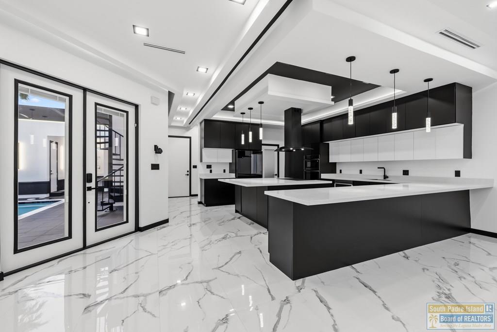 South Padre Island, Texas, 78597, United States, 4 Bedrooms Bedrooms, ,6 BathroomsBathrooms,Residential,Active,2006909