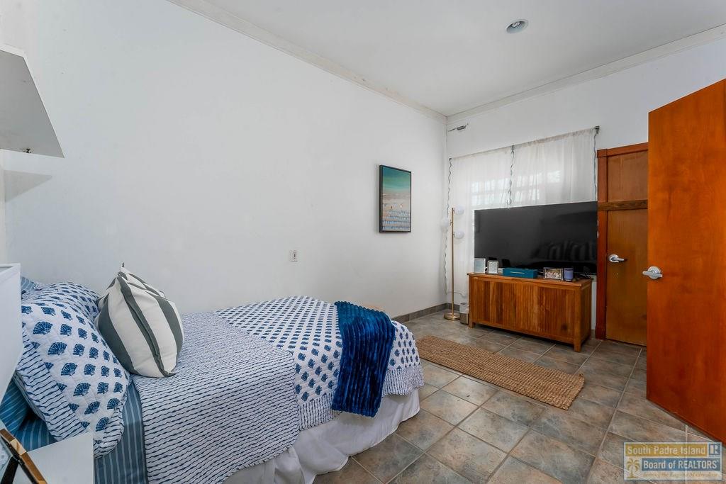 South Padre Island, Texas, 78597, United States, 4 Bedrooms Bedrooms, ,4 BathroomsBathrooms,Residential,Active,1913965