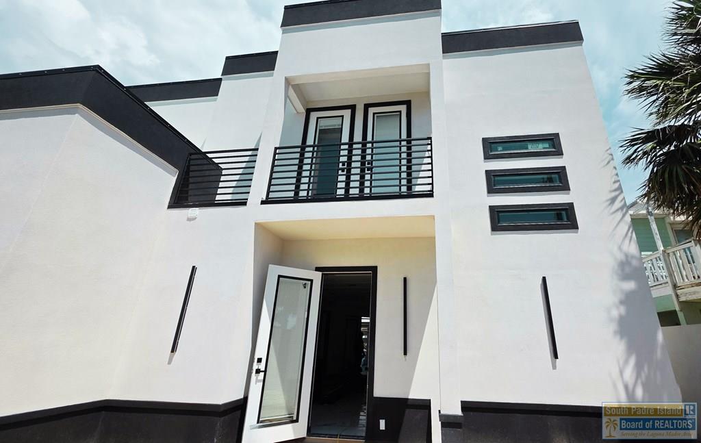 South Padre Island, Texas, 78597, United States, 4 Bedrooms Bedrooms, ,6 BathroomsBathrooms,Residential,Active,1734046