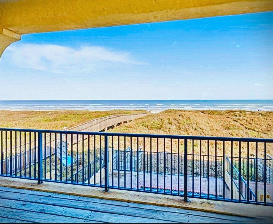 South Padre Island, Texas, 78597, United States, 3 Bedrooms Bedrooms, ,4 BathroomsBathrooms,Residential,Active,1733993