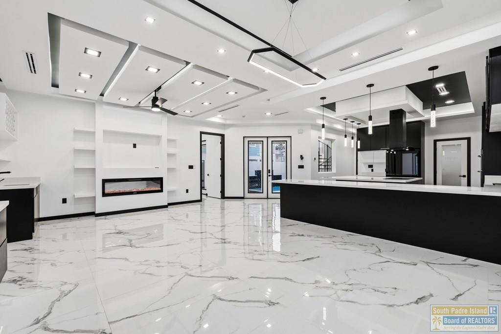 South Padre Island, Texas, 78597, United States, 4 Bedrooms Bedrooms, ,6 BathroomsBathrooms,Residential,Active,2006909