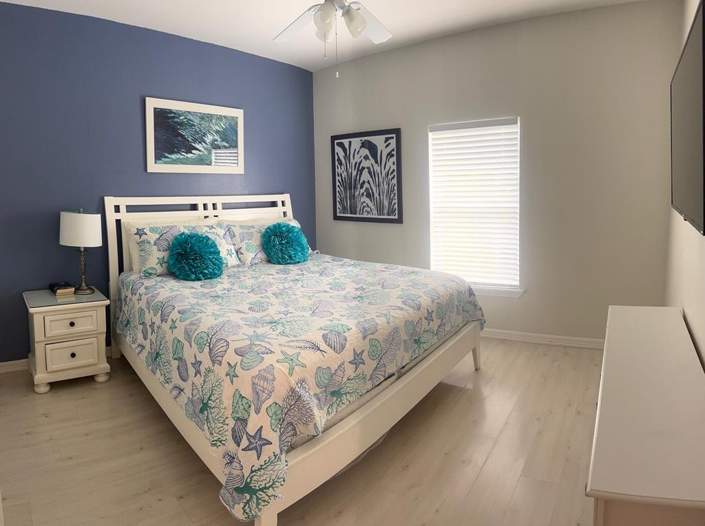 South Padre Island, Texas, 78597, United States, 5 Bedrooms Bedrooms, ,3 BathroomsBathrooms,Residential,Active,1909849